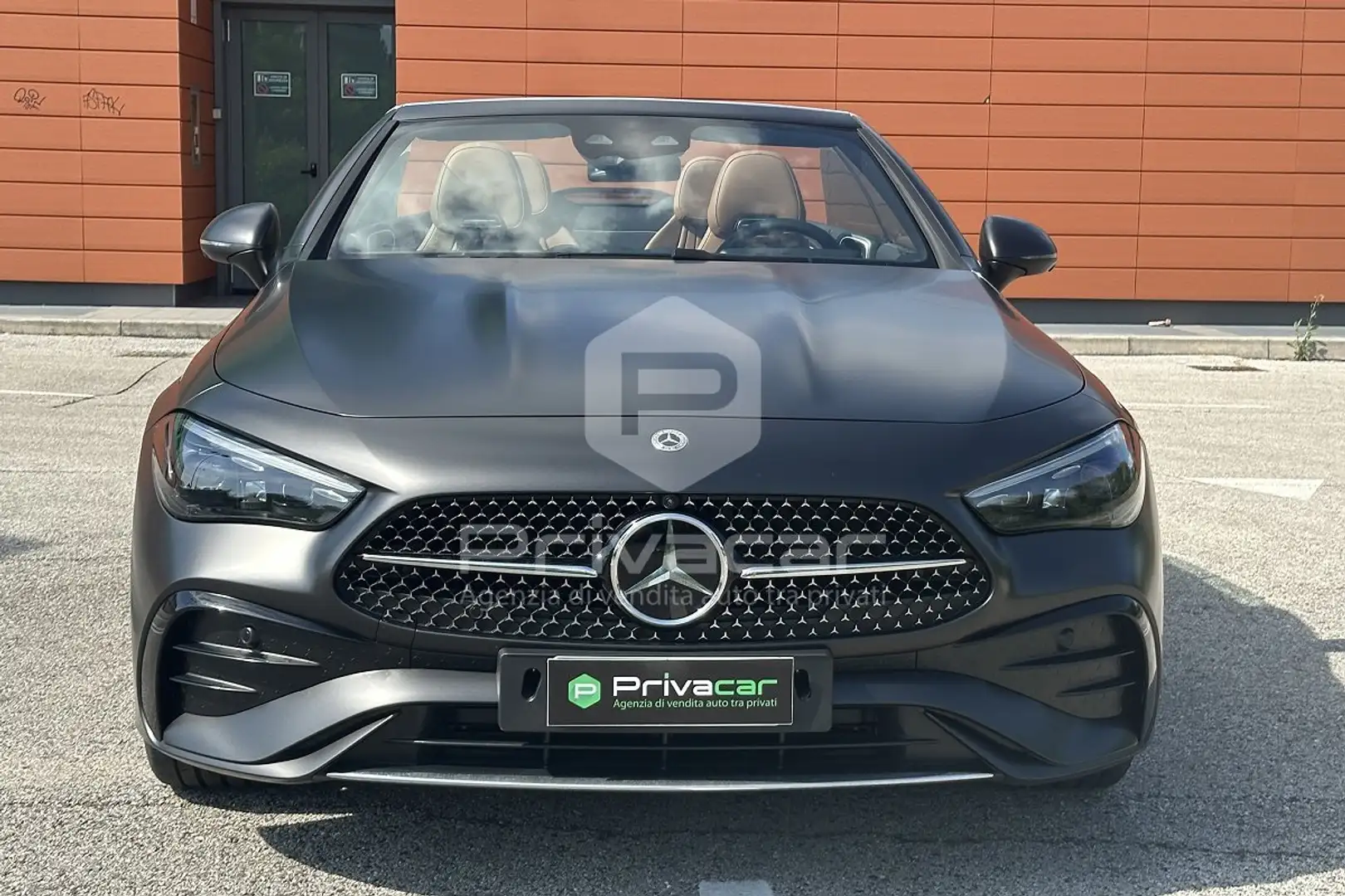 Mercedes-Benz CLE 220 CLE 220 d Cabrio AMG Line Premium Plus Srebrny - 2