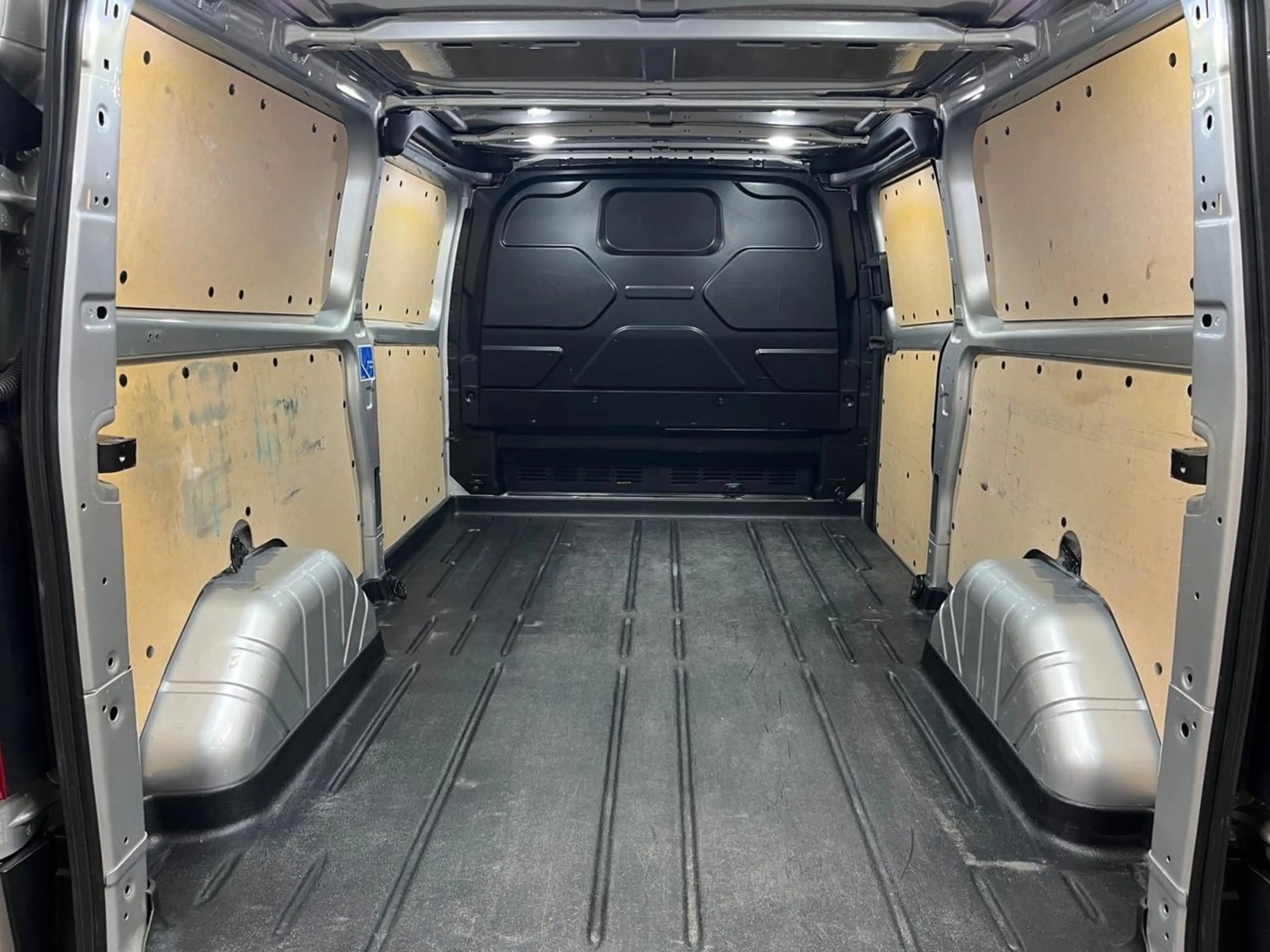 Ford Transit Custom Transit Custom 2.0 TDCi L2H1 Trail S/S (EU6.2) — photo 10