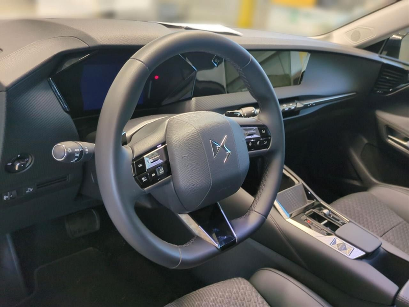 DS Automobiles DS 4 Pallas BlueHDi 130PS AT8*Elektr.-Heckklappe* — photo 12