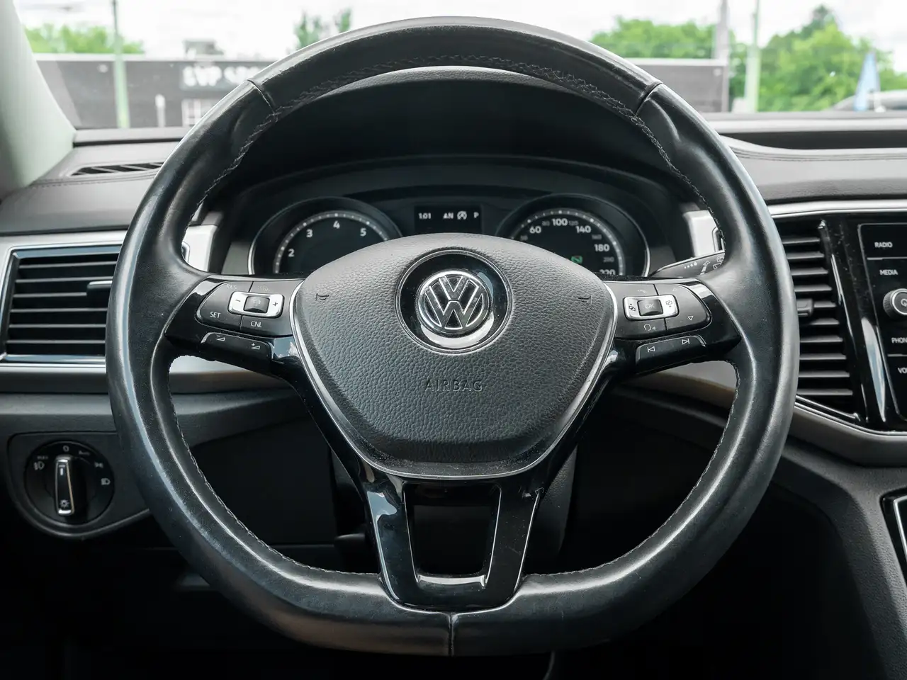 Volkswagen Atlas снимка Volkswagen Atlas
