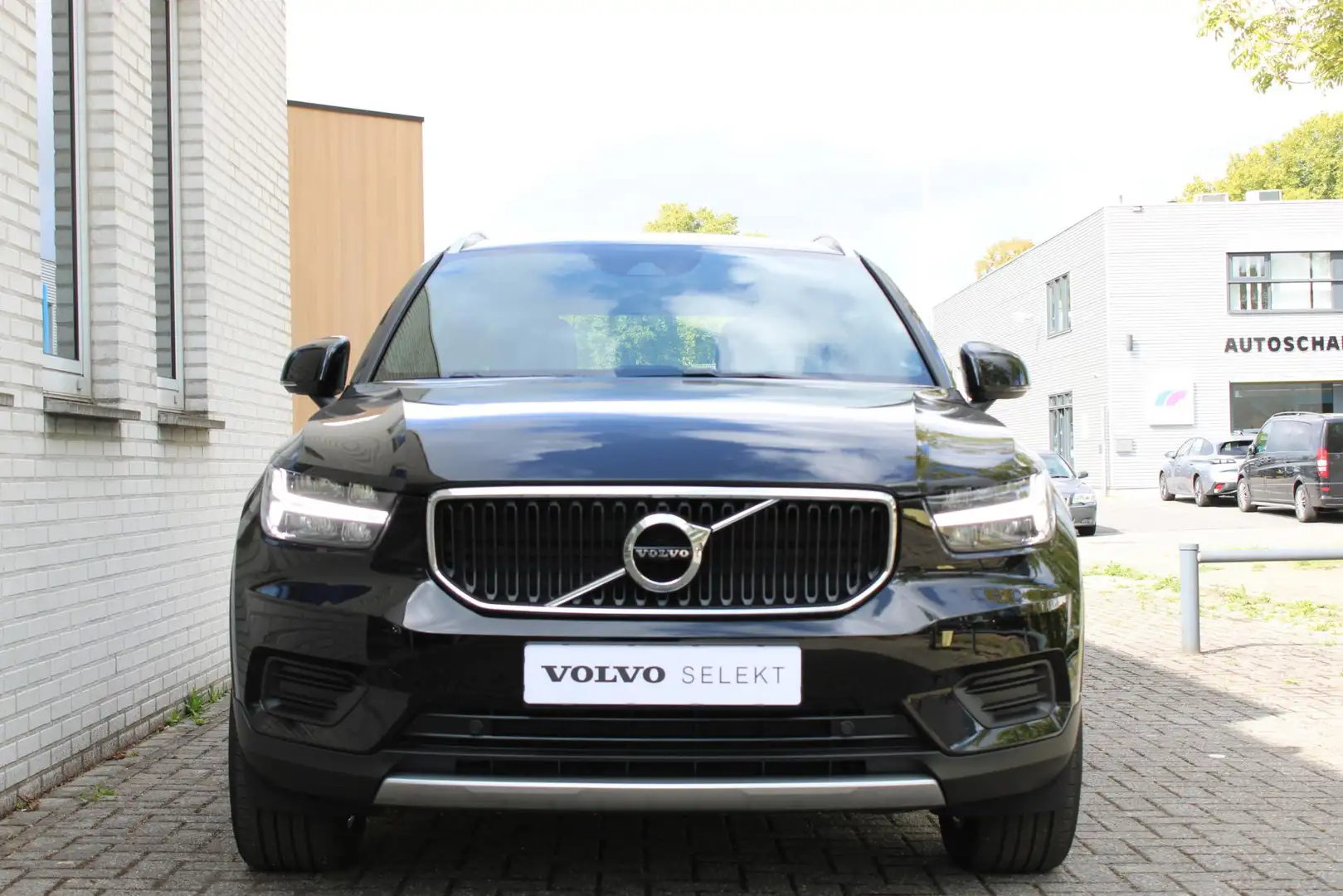 Volvo XC40 T2 Automaat Momentum | Panoramadak| Full map Navig Noir - 2