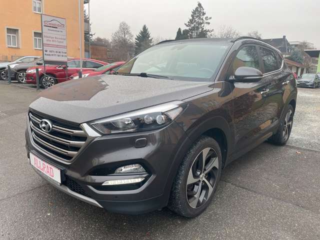 Imagine Hyundai TUCSON Trend 4WD LEDER PANORAMA  XENON