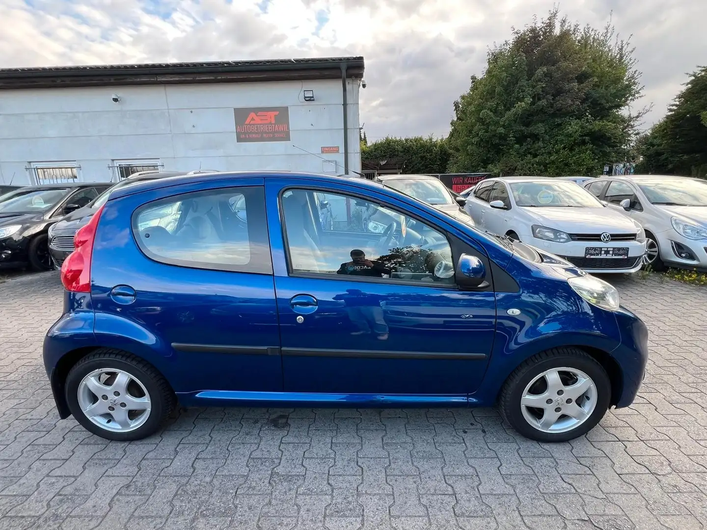 Peugeot 107 Automatik, TÜV NEU, Klima, 1.Hand, Garantie Blau - 2