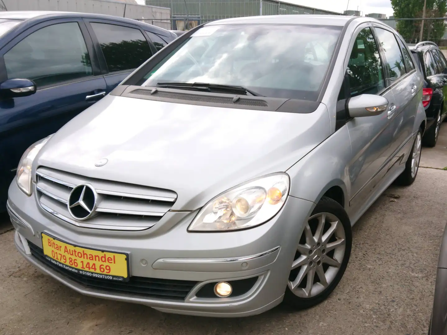Mercedes-Benz B 170 B -Klasse +Navi+SHZ+PDC+Blue+Leder+N.Tüv Срібний - 2