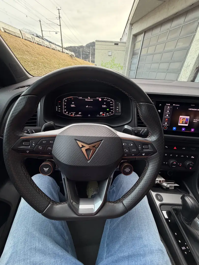 CUPRA Ateca 2,0 TSI 4Drive VZ Edition DSG Weiß - 2