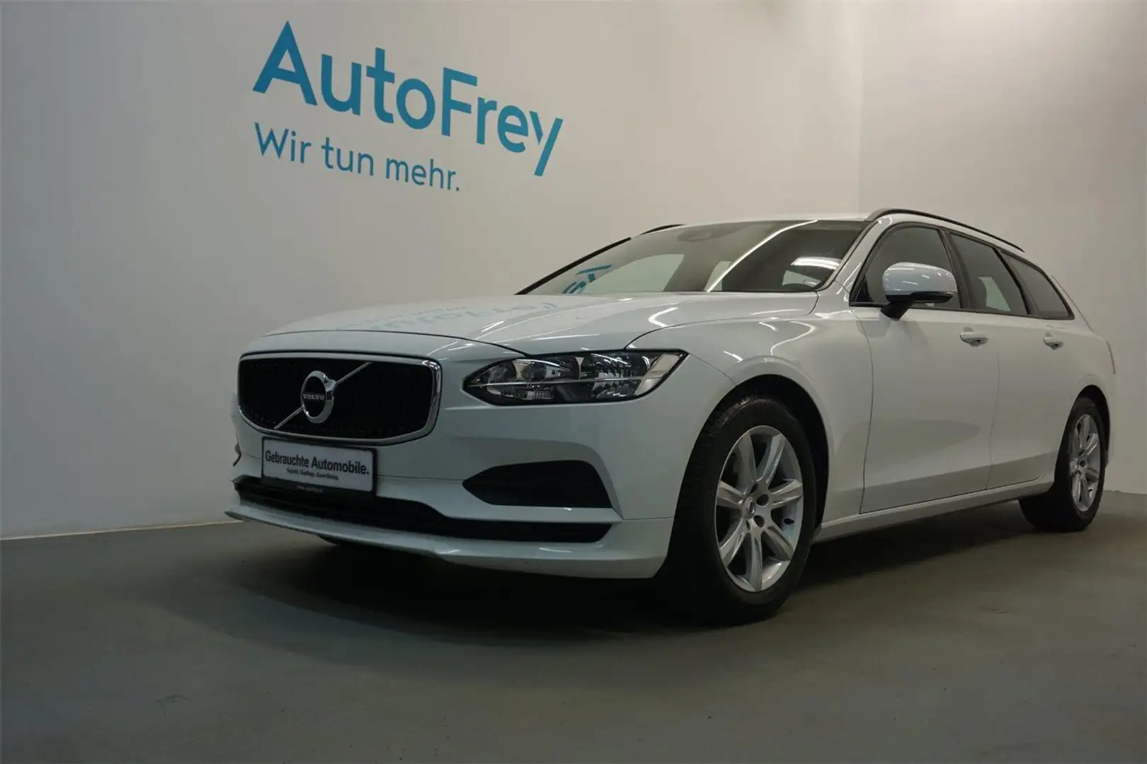 Volvo V90 D4 Geartronic Kinetic Wit - 1