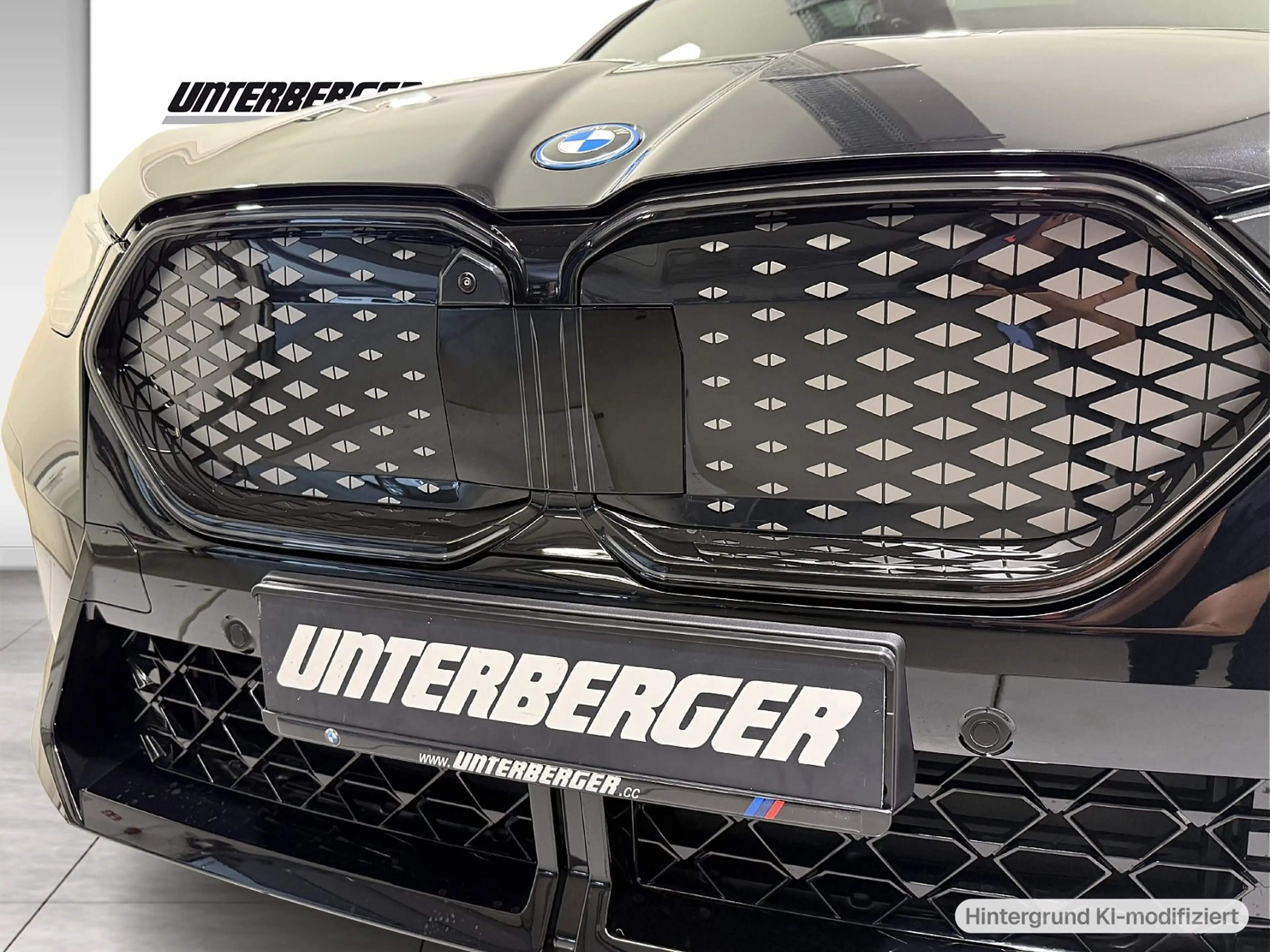 BMW iX2 xDrive30 M Sport Pro DA+ PA+ AHK HUD HK Pano — photo 6