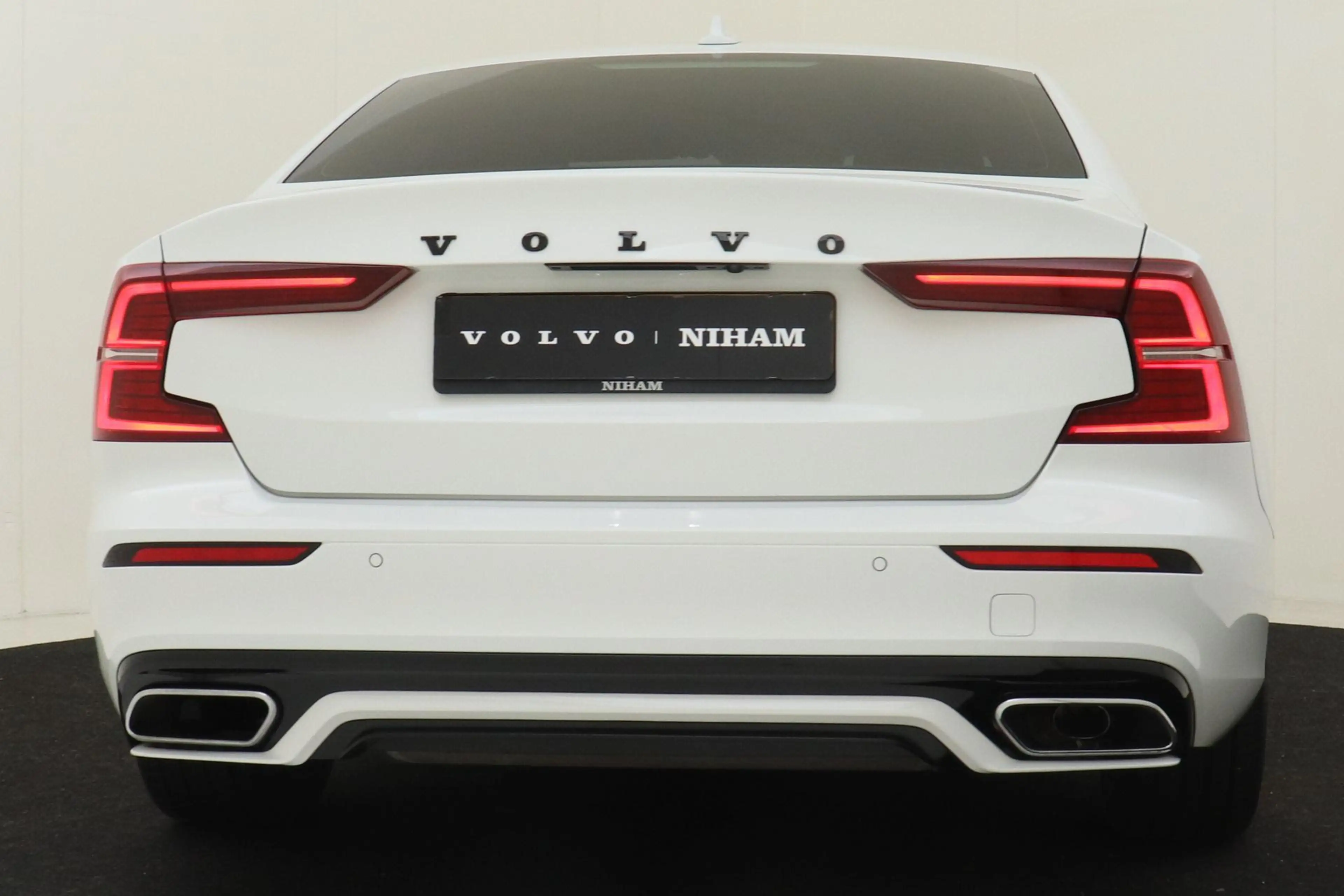 Volvo S60 B3 (M-HYBRID) R-DESIGN -HARMAN/KARDON|CAMERA|TREKH — photo 15