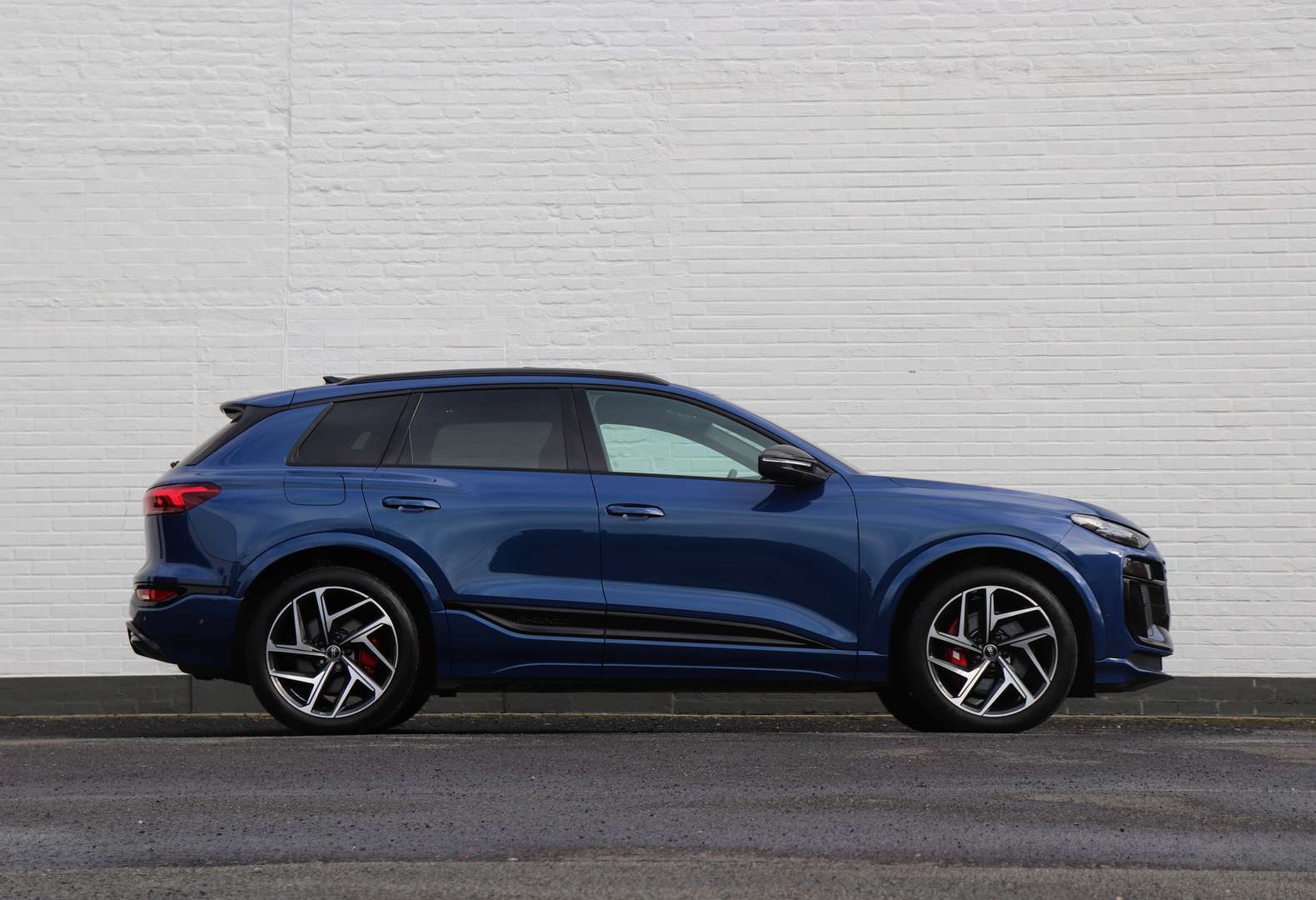 Audi SQ6 E-tron EDITION-ONE-BLUE -  - Joinsteer - #5