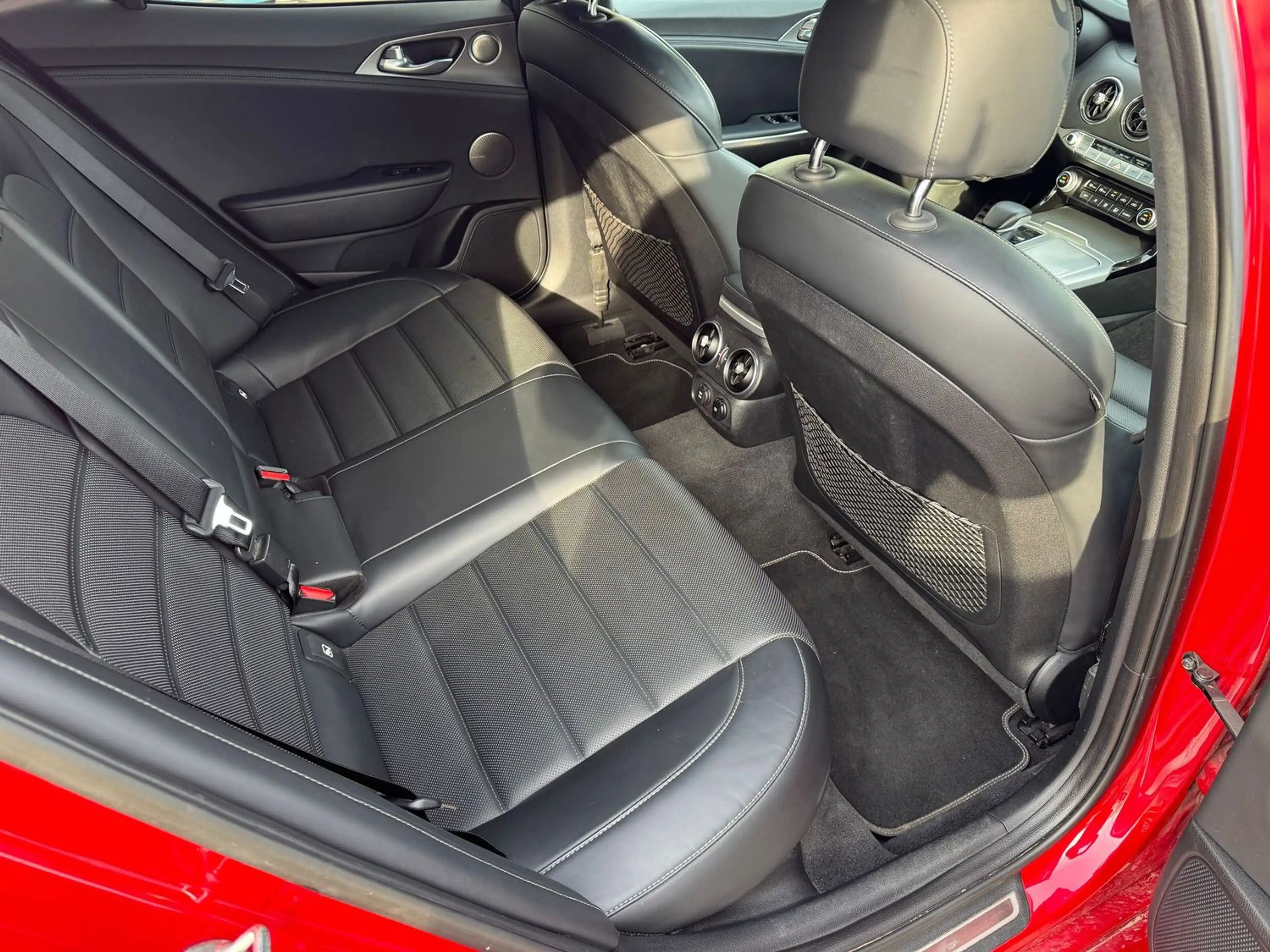 Kia Stinger 2.2 CRDi GT-Line+360°+HarmanK+HUD+Memory — photo 14