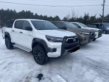 Hilux Crew cab Invincible Face Lift 4X4