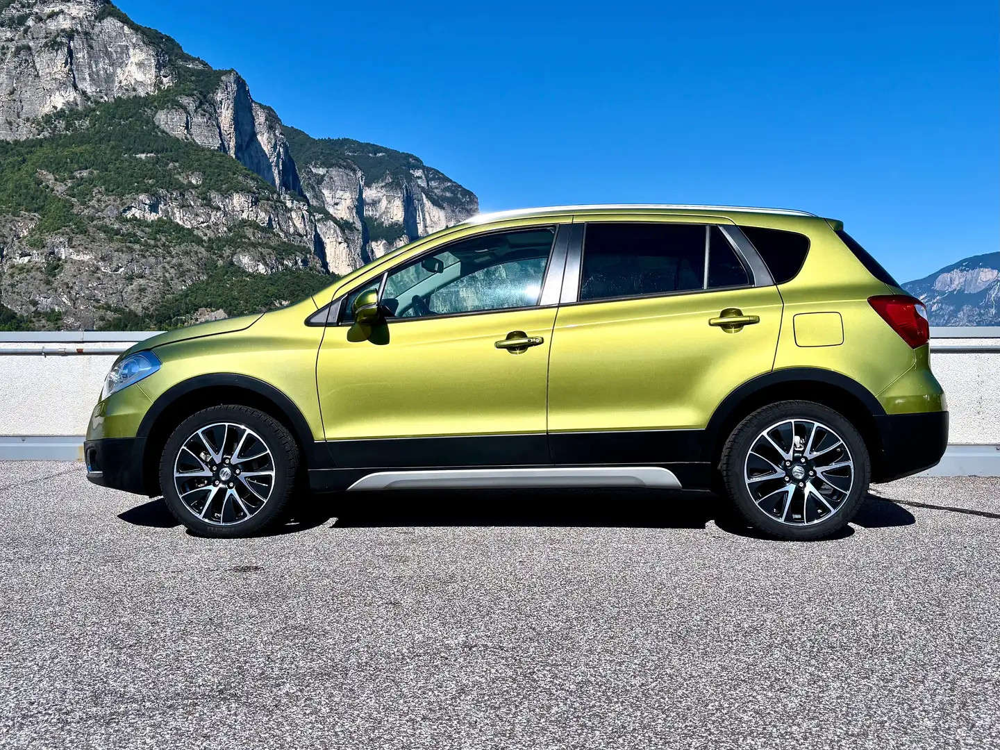 Suzuki SX4 S-Cross S-Cross 1.6 ddis Star View 4wd 45000 km !!! Oro - 2