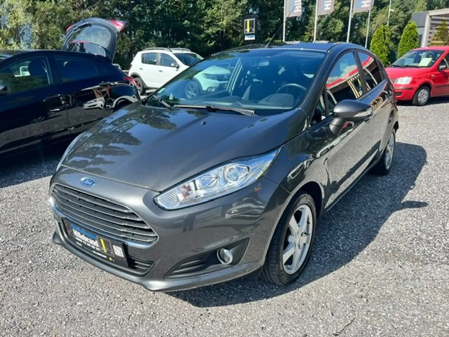 Ford Fiesta 1.0 EcoBoost 5T *Trend* 80 PS - 2016 Grau - 1