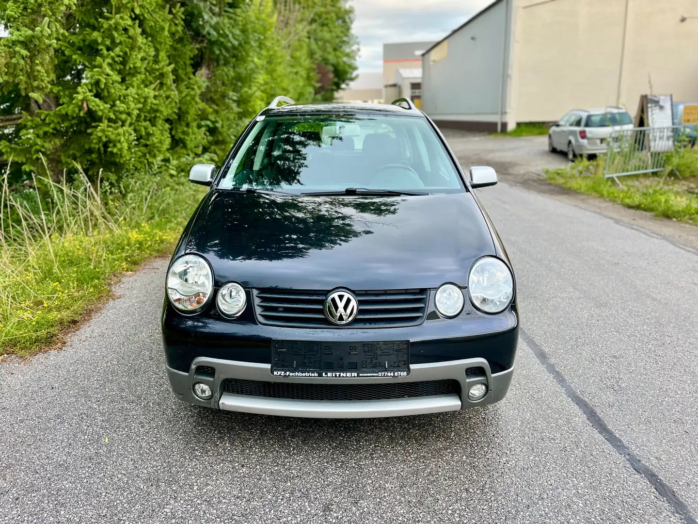 Volkswagen Polo Cross Fun 1,2 nur 92.000km neues Pickerl Schwarz - 2