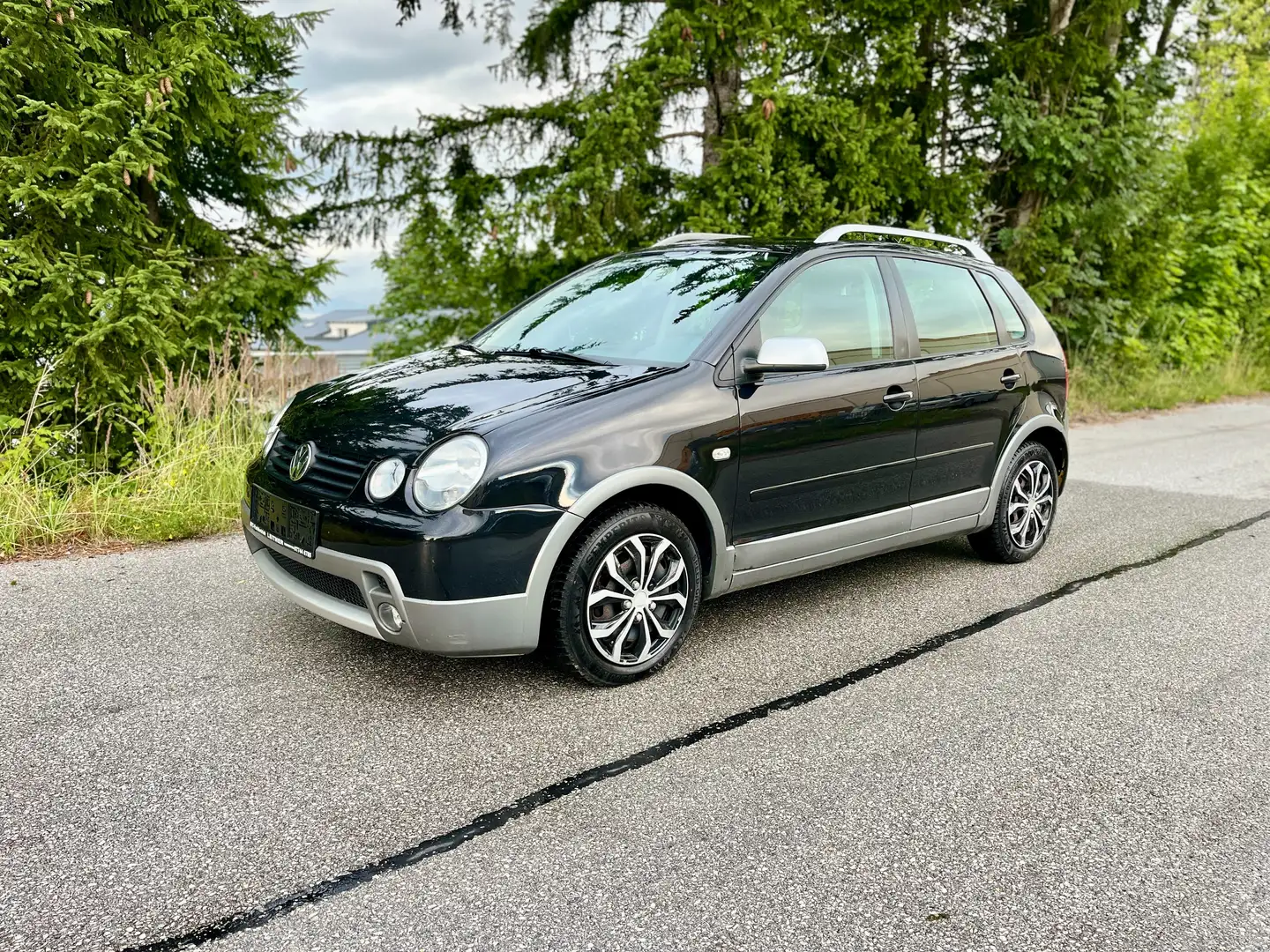Volkswagen Polo Cross Fun 1,2 nur 92.000km neues Pickerl Schwarz - 1