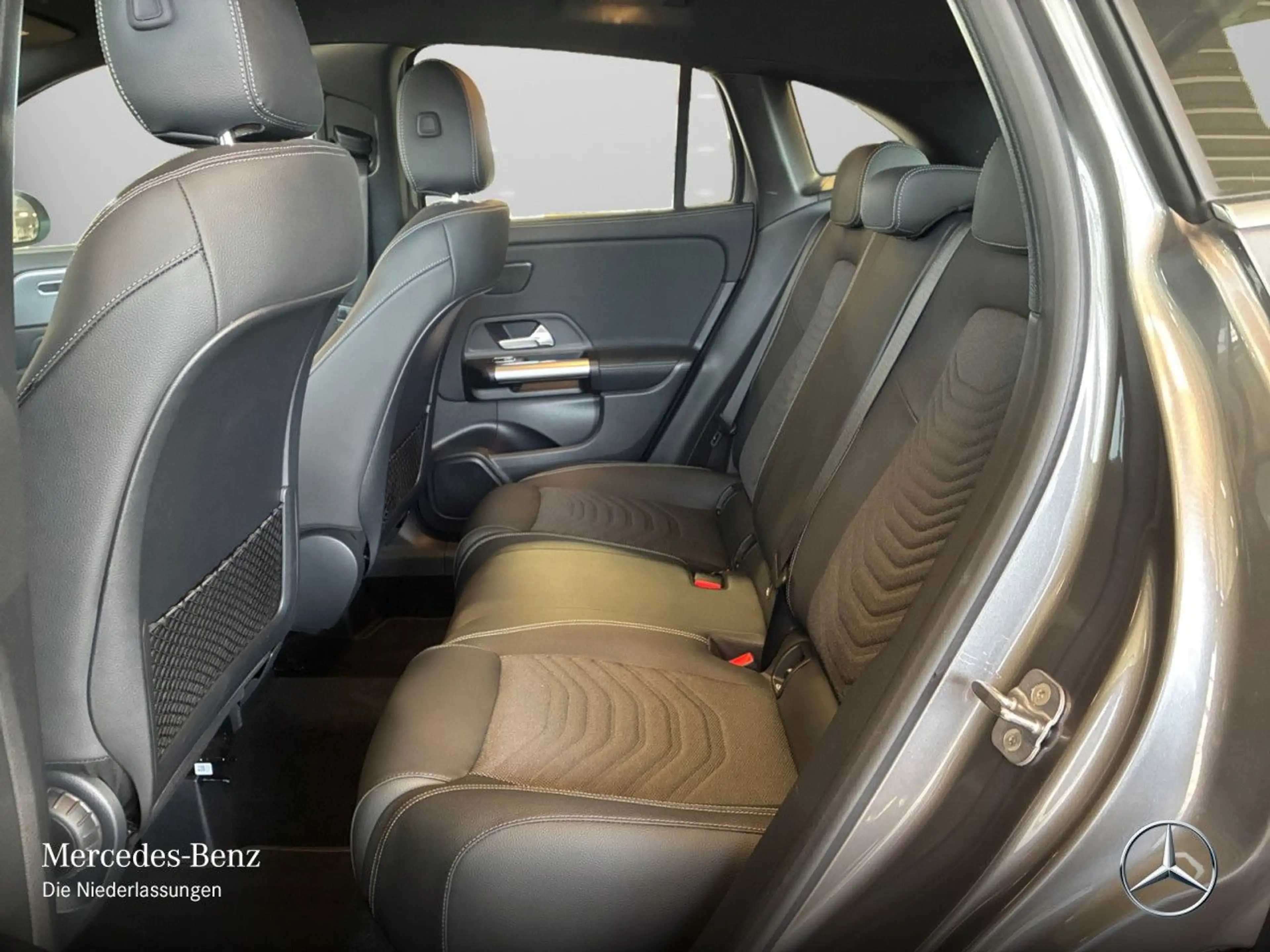 Mercedes-Benz GLA 250 e PROGRESSIVE+MULTIBEAM+KAMERA+8G — photo 12