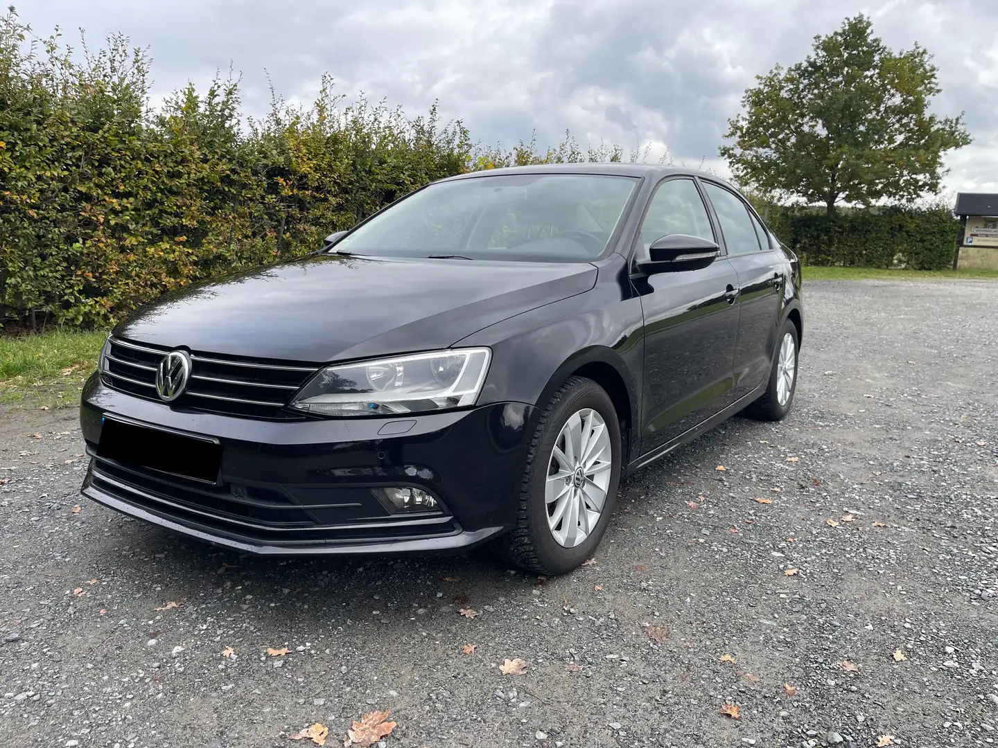 Volkswagen Jetta Jetta 1.2 TSI BlueMotion Technology Comfortline Schwarz - 1