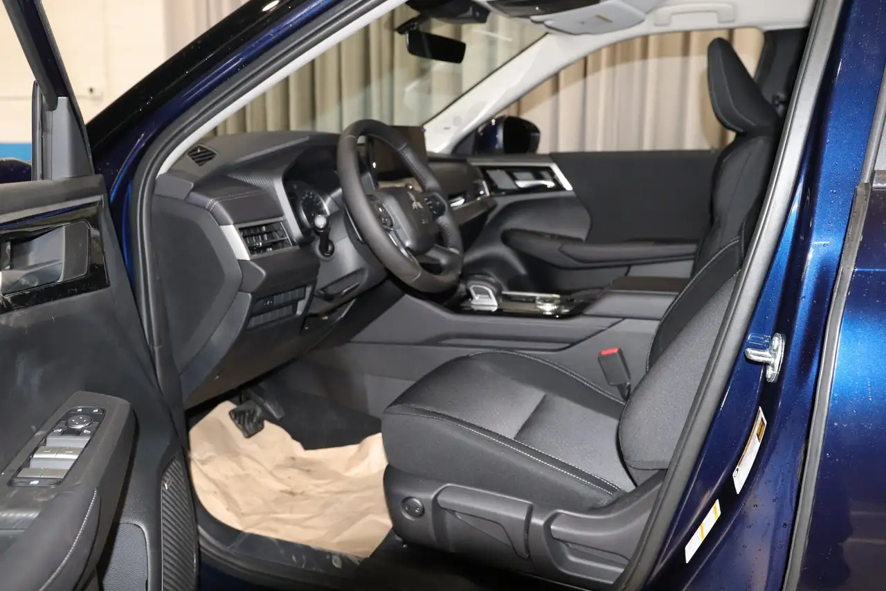 Mitsubishi Outlander снимка Mitsubishi Outlander