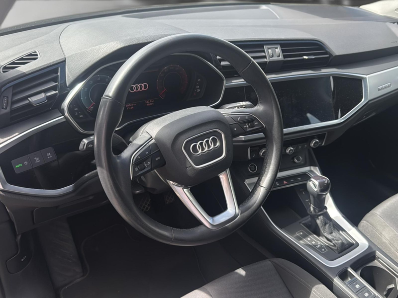 Audi Q3 40 TFSI qu. S tronic *AHK*ACC*NAV+*R-CAM*SHZ* — photo 7