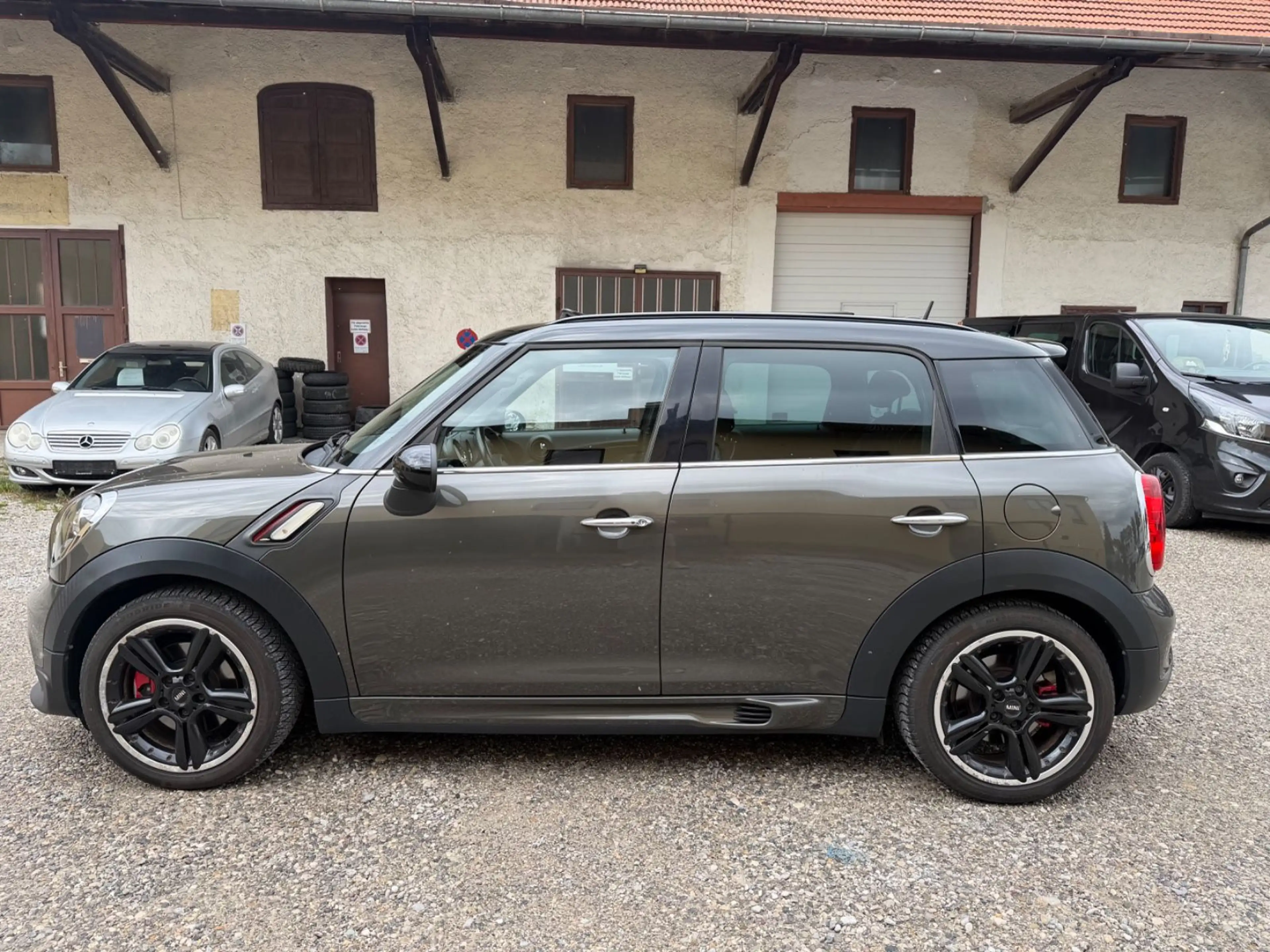 MINI John Cooper Works Countryman John Cooper Works — photo 2