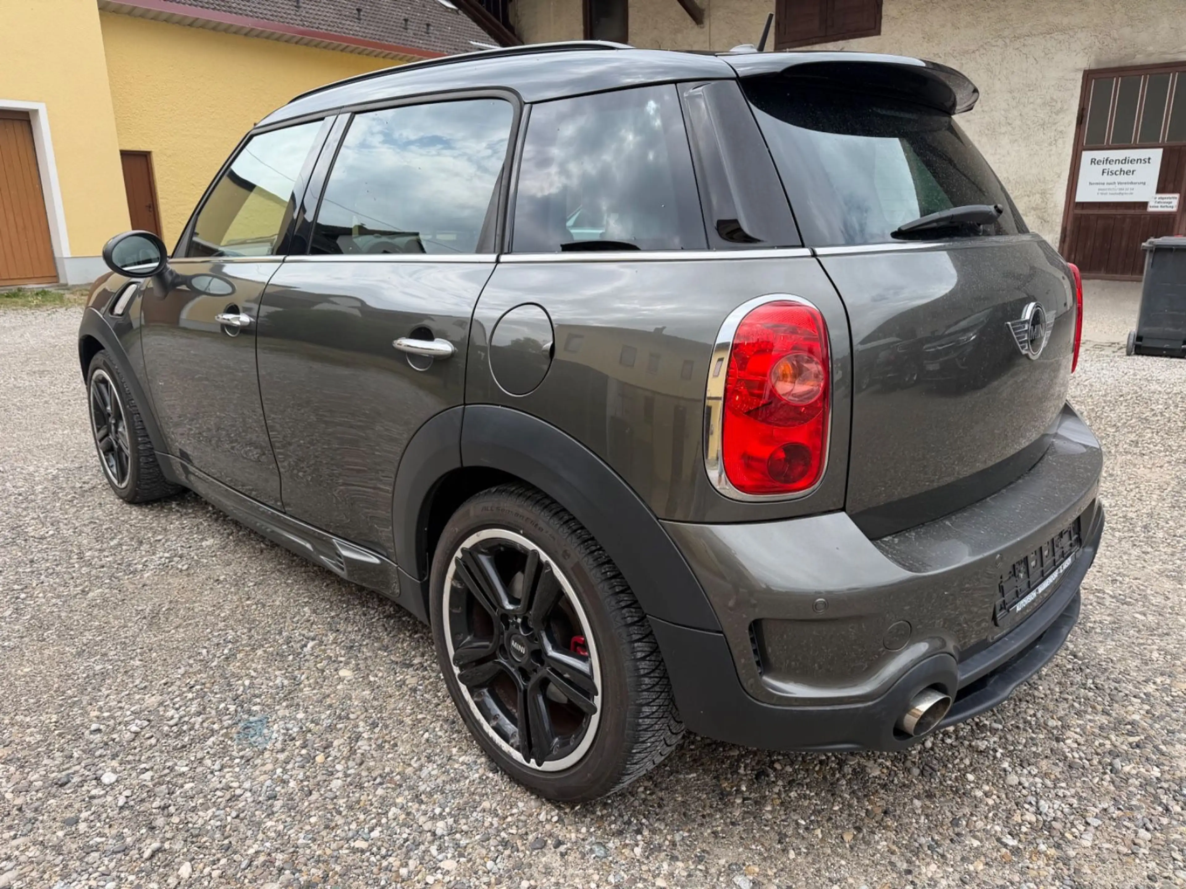 MINI John Cooper Works Countryman John Cooper Works — photo 9