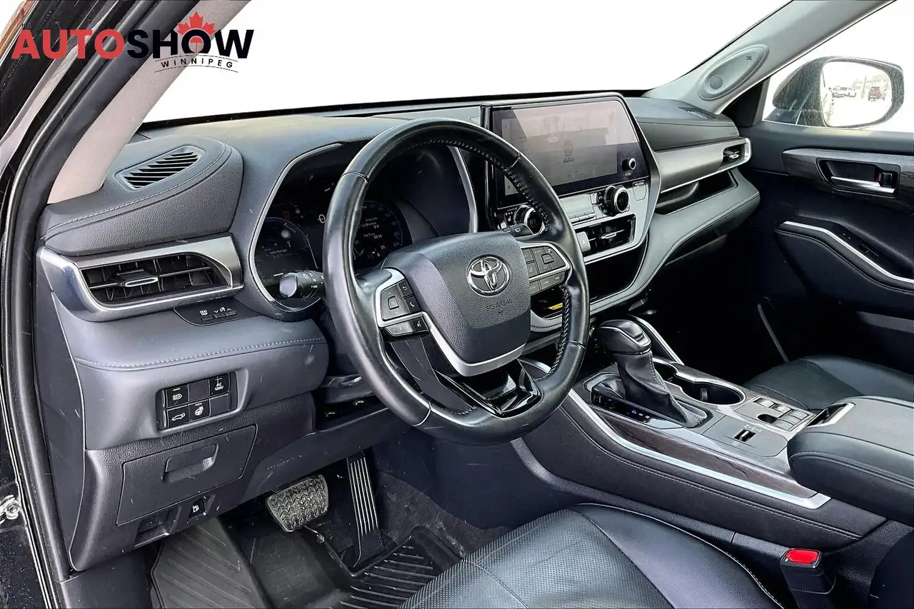 Toyota Highlander снимка Toyota Highlander