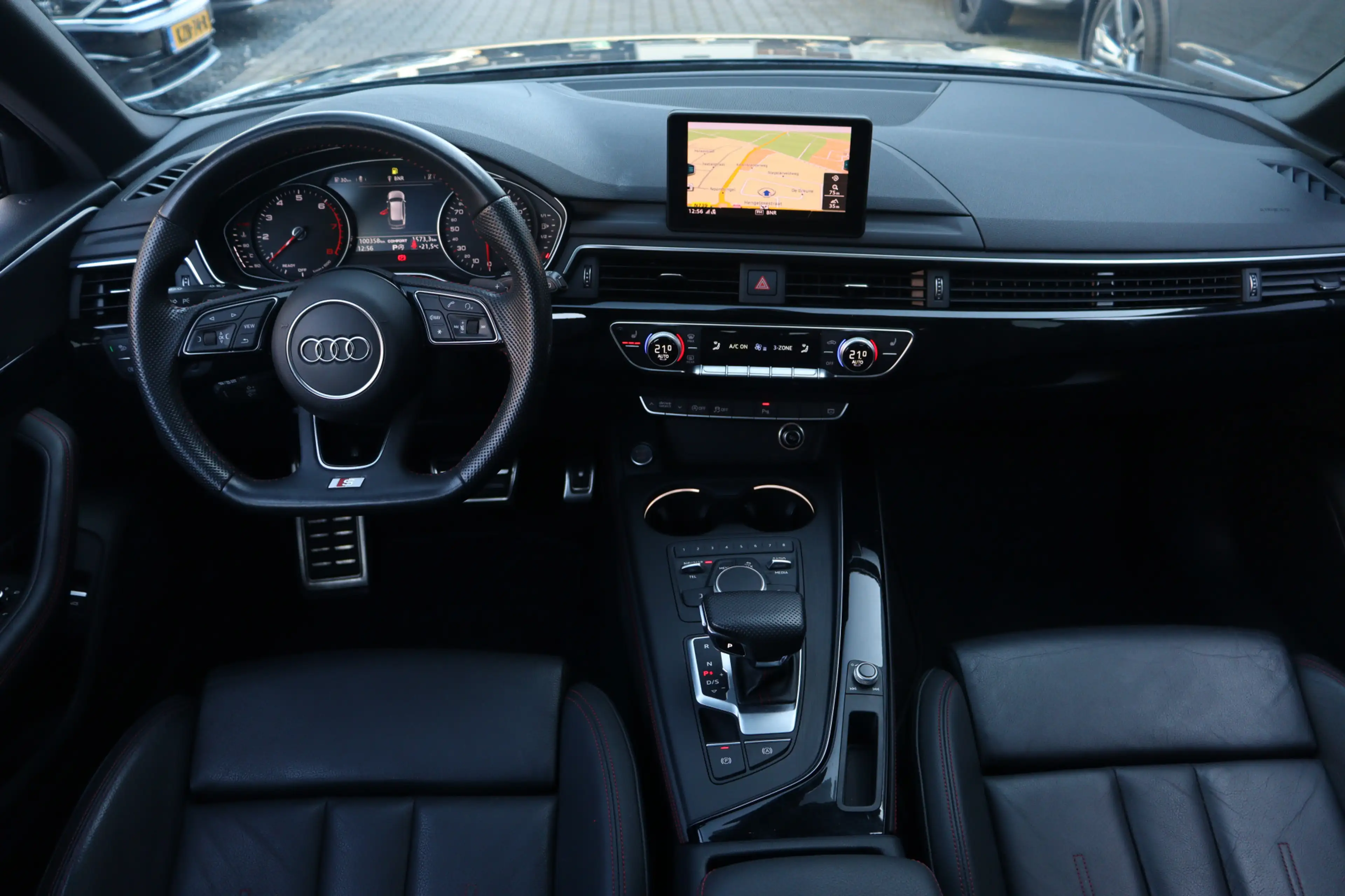 Audi A4 Avant 40 TFSI S-Line | Pano | Leder | 19 Inch | — photo 12