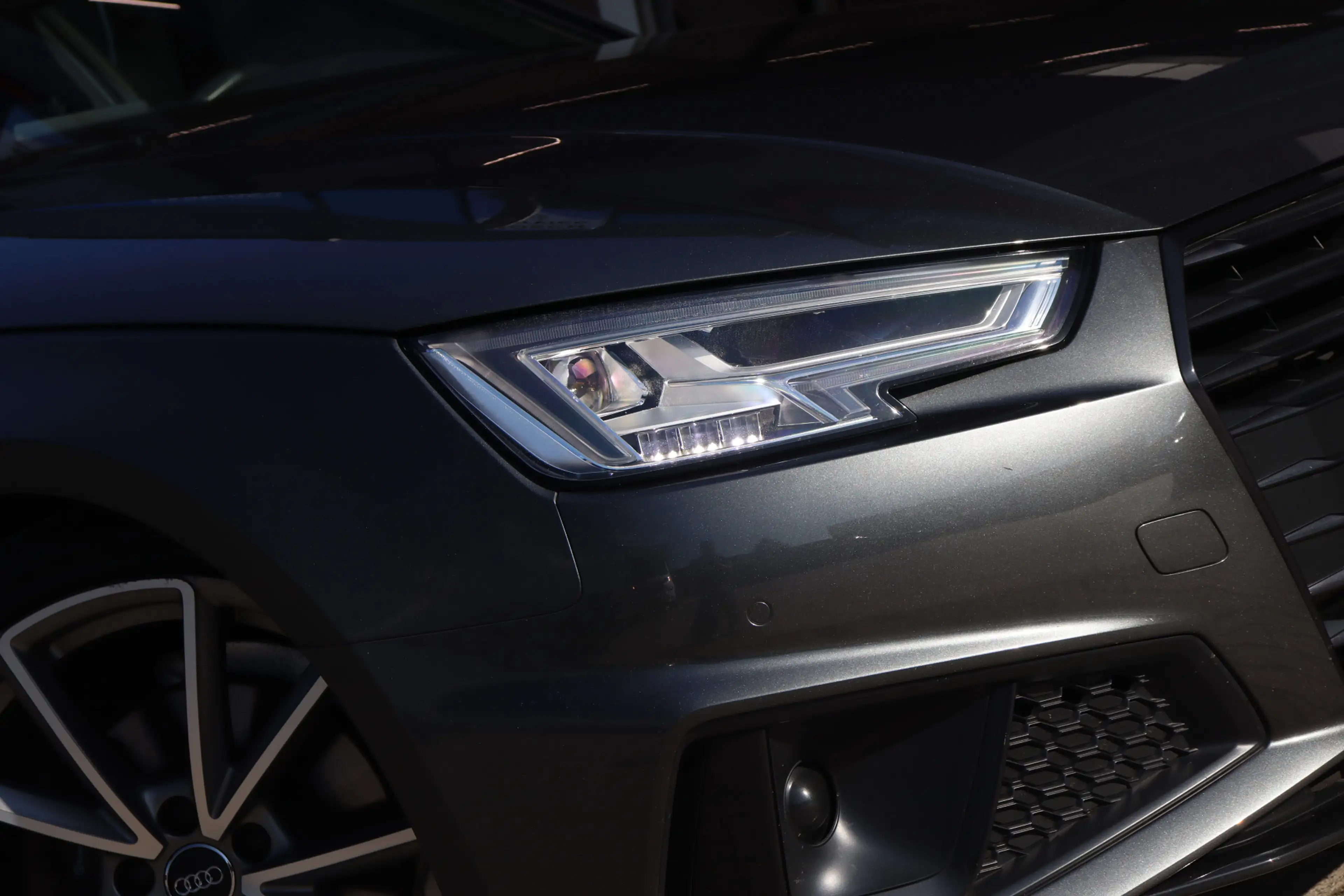 Audi A4 Avant 40 TFSI S-Line | Pano | Leder | 19 Inch | — photo 10