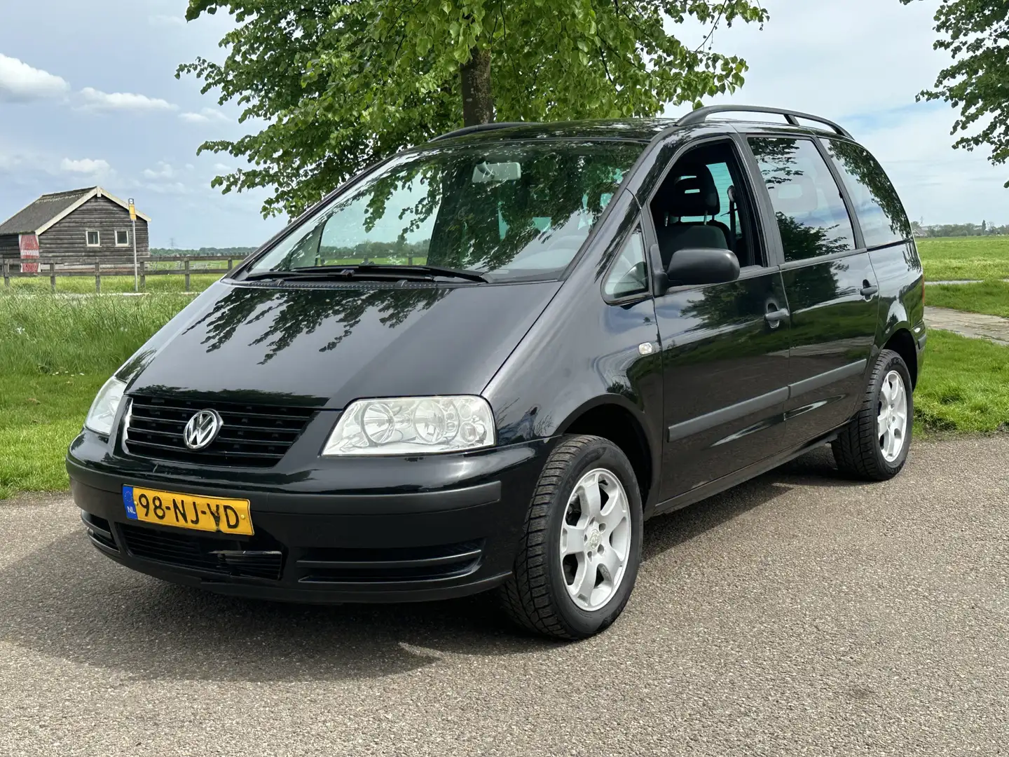 Volkswagen Sharan 2.0 Trendline NAP * inruil mogelijk Zwart - 1