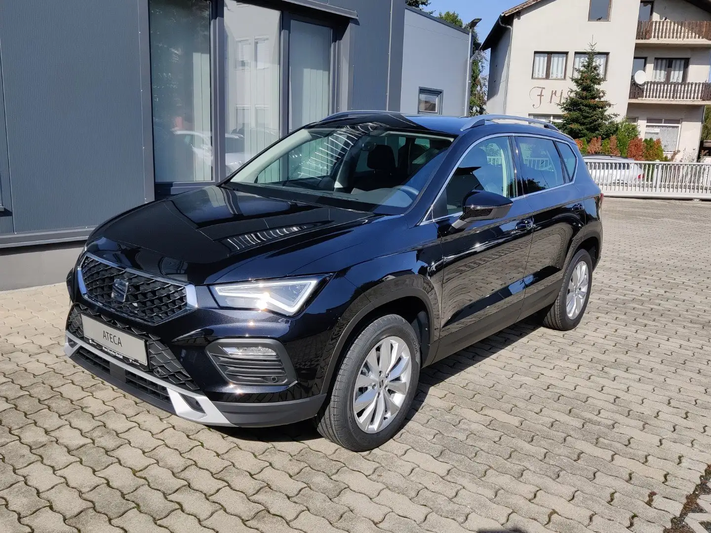 SEAT Ateca Style TSI mit AHV, Kamera Schwarz - 1
