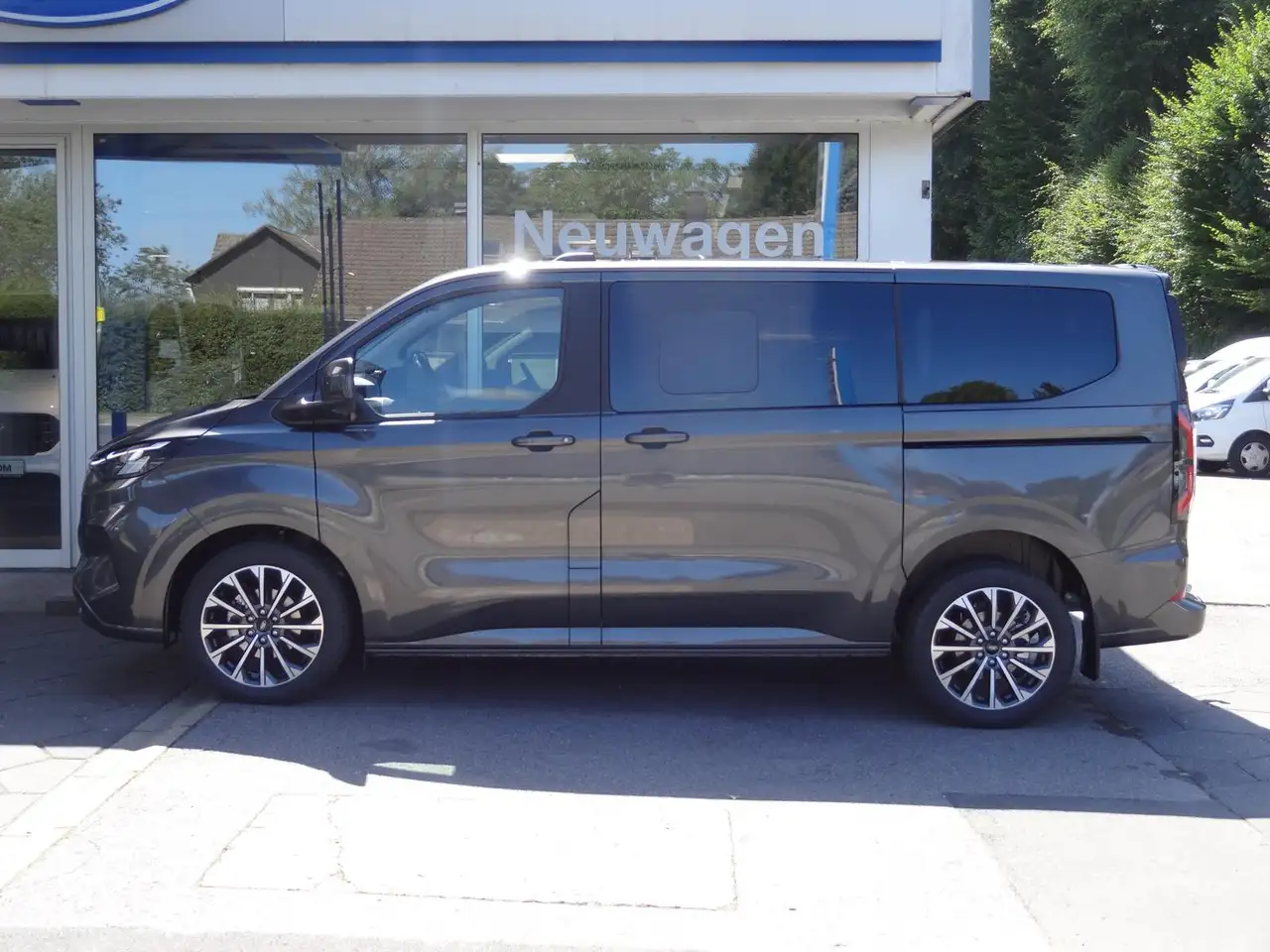 Ford Tourneo Custom 2026 — фото 7