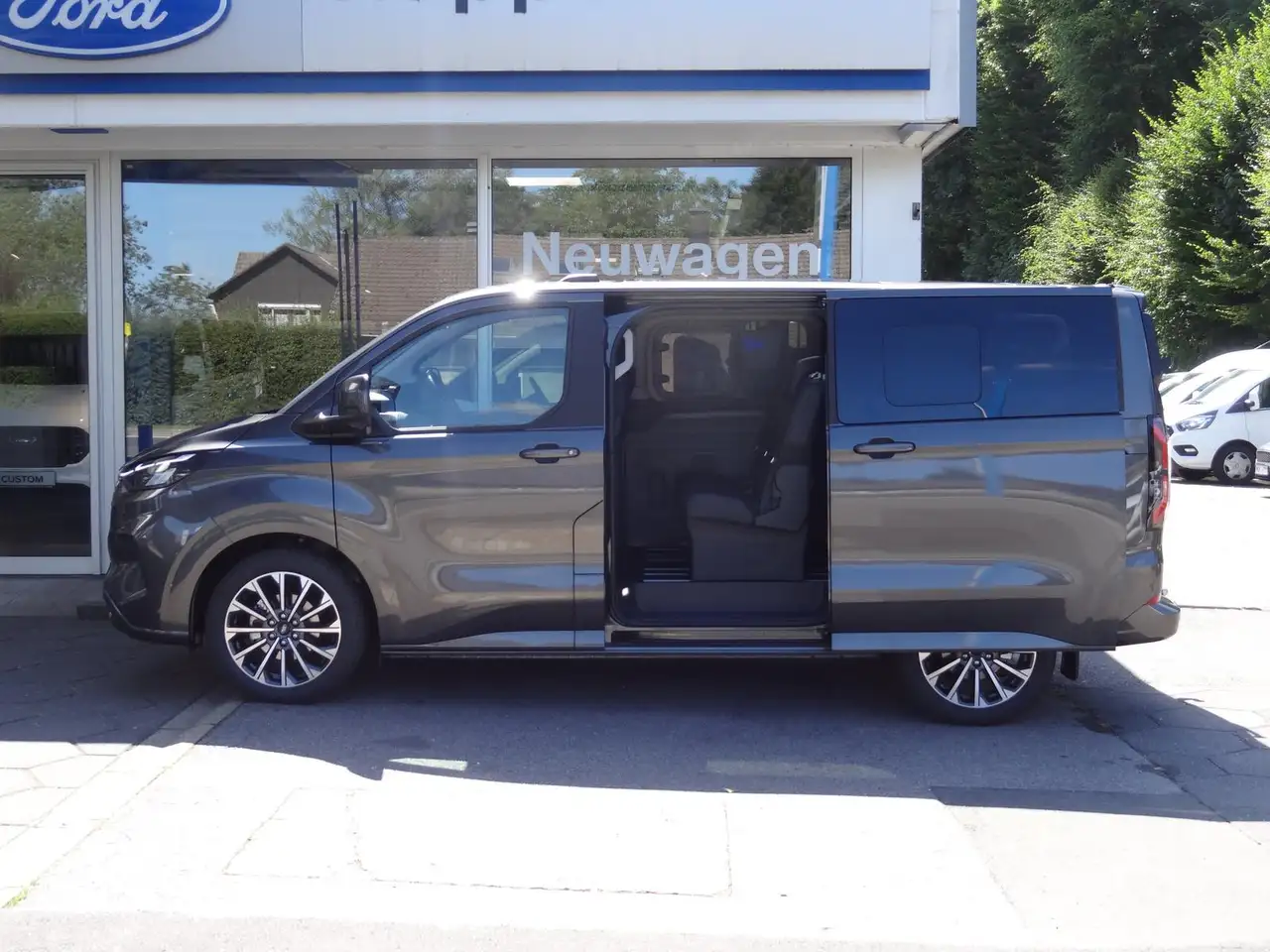 Ford Tourneo Custom 2026 — фото 6