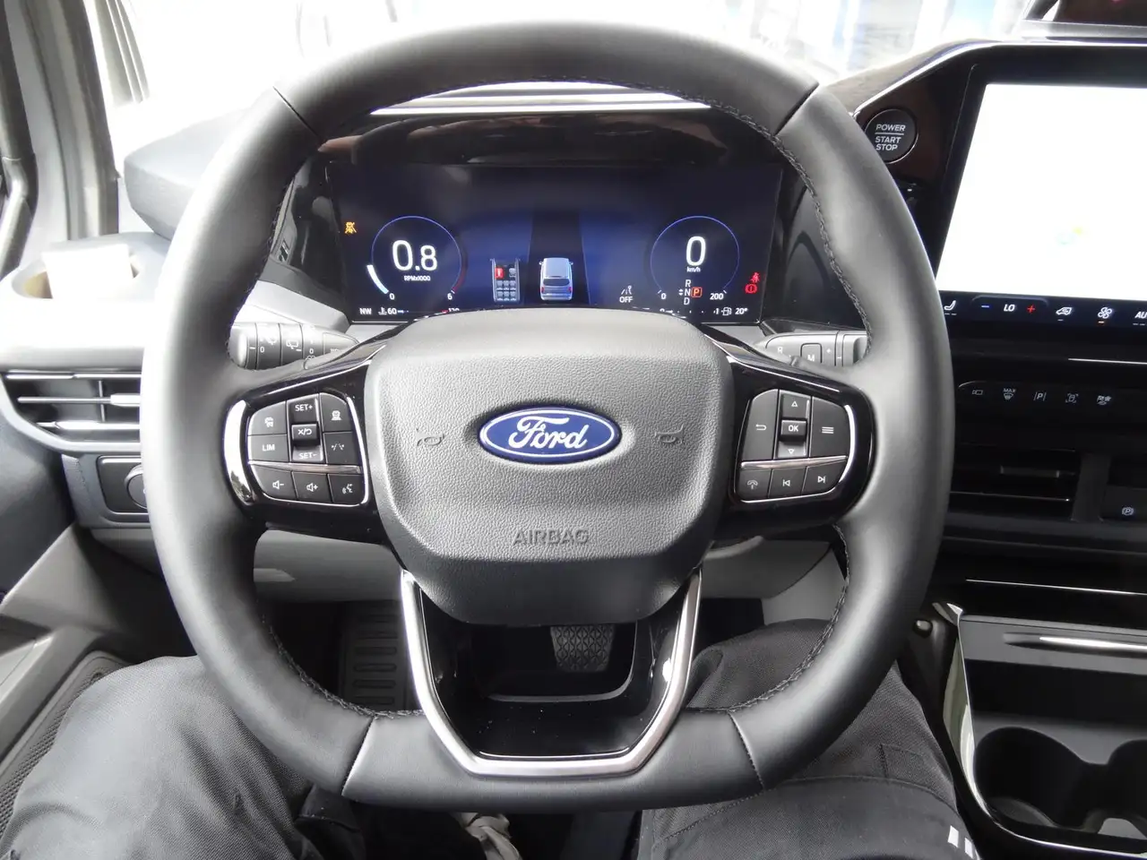 Ford Tourneo Custom 2026 — фото 12