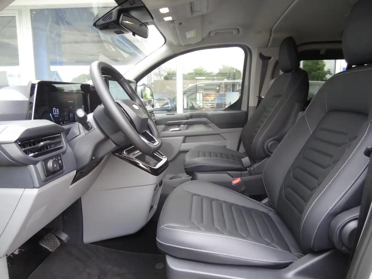 Ford Tourneo Custom 2026 — фото 10