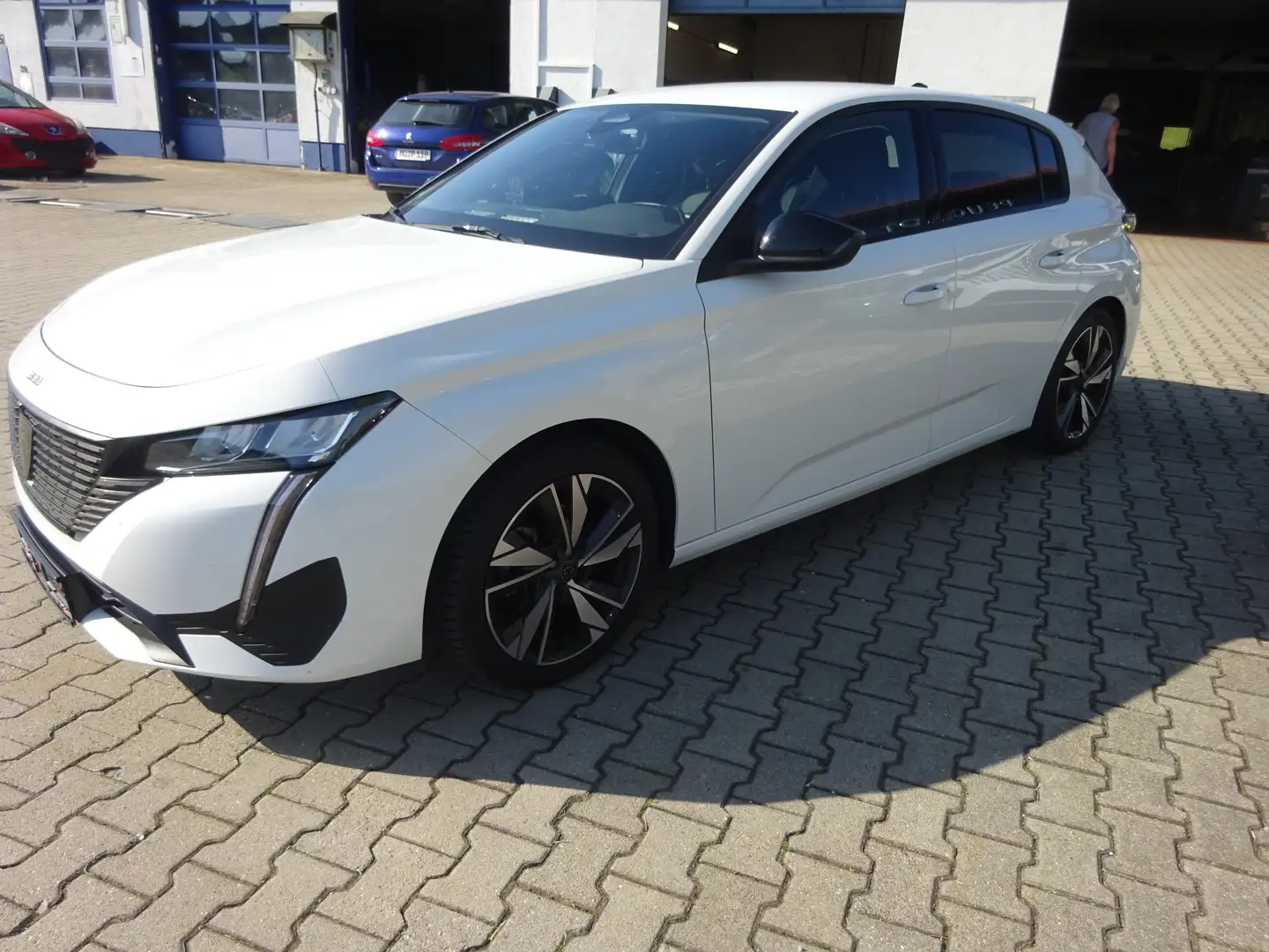 Peugeot 308 Allure/Klima/SHZ/PDC+Kamera h/Abnehmbare AHK - 2