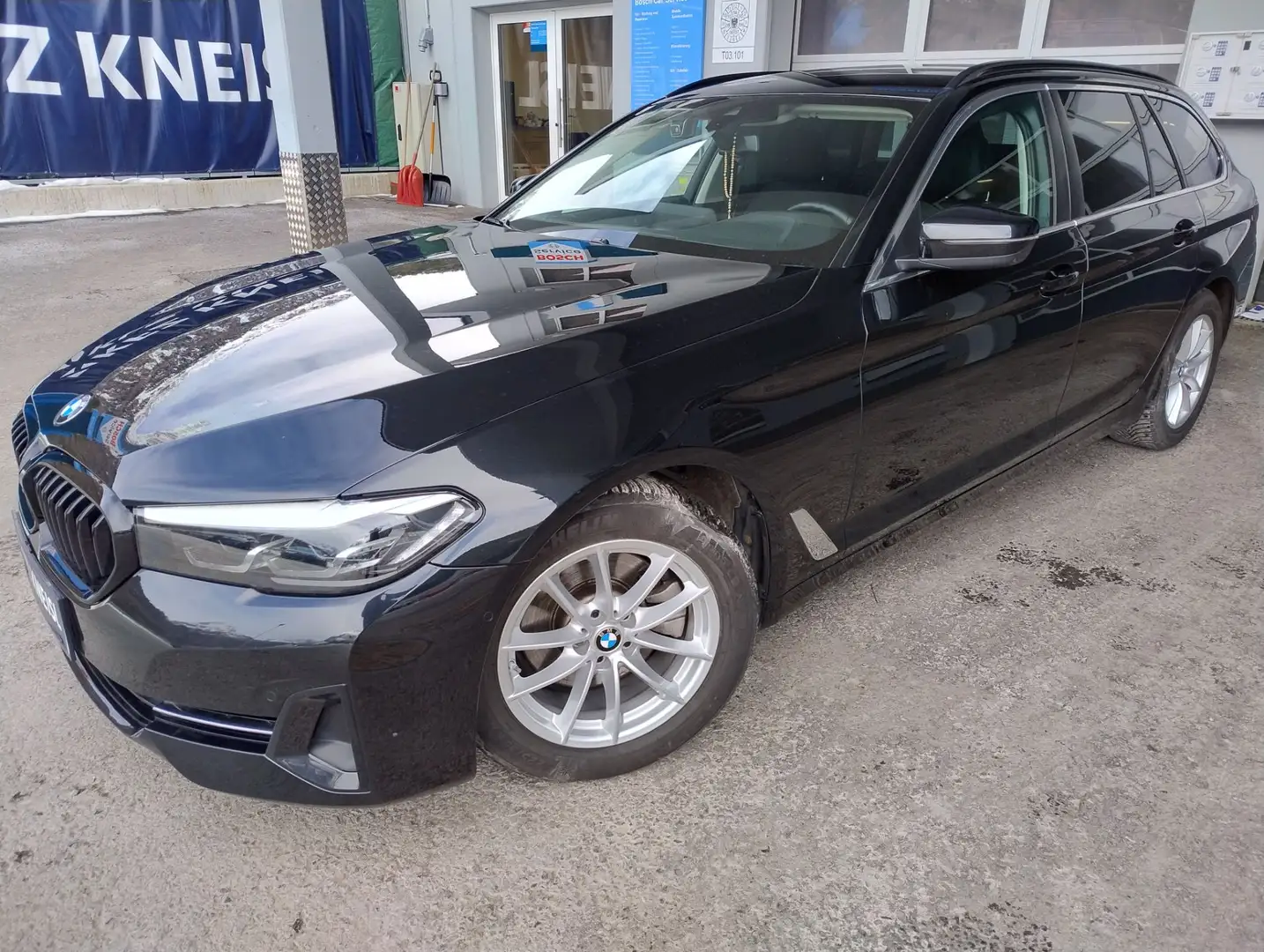 BMW 520 520d 48 V Touring xDrive Aut. Schwarz - 2