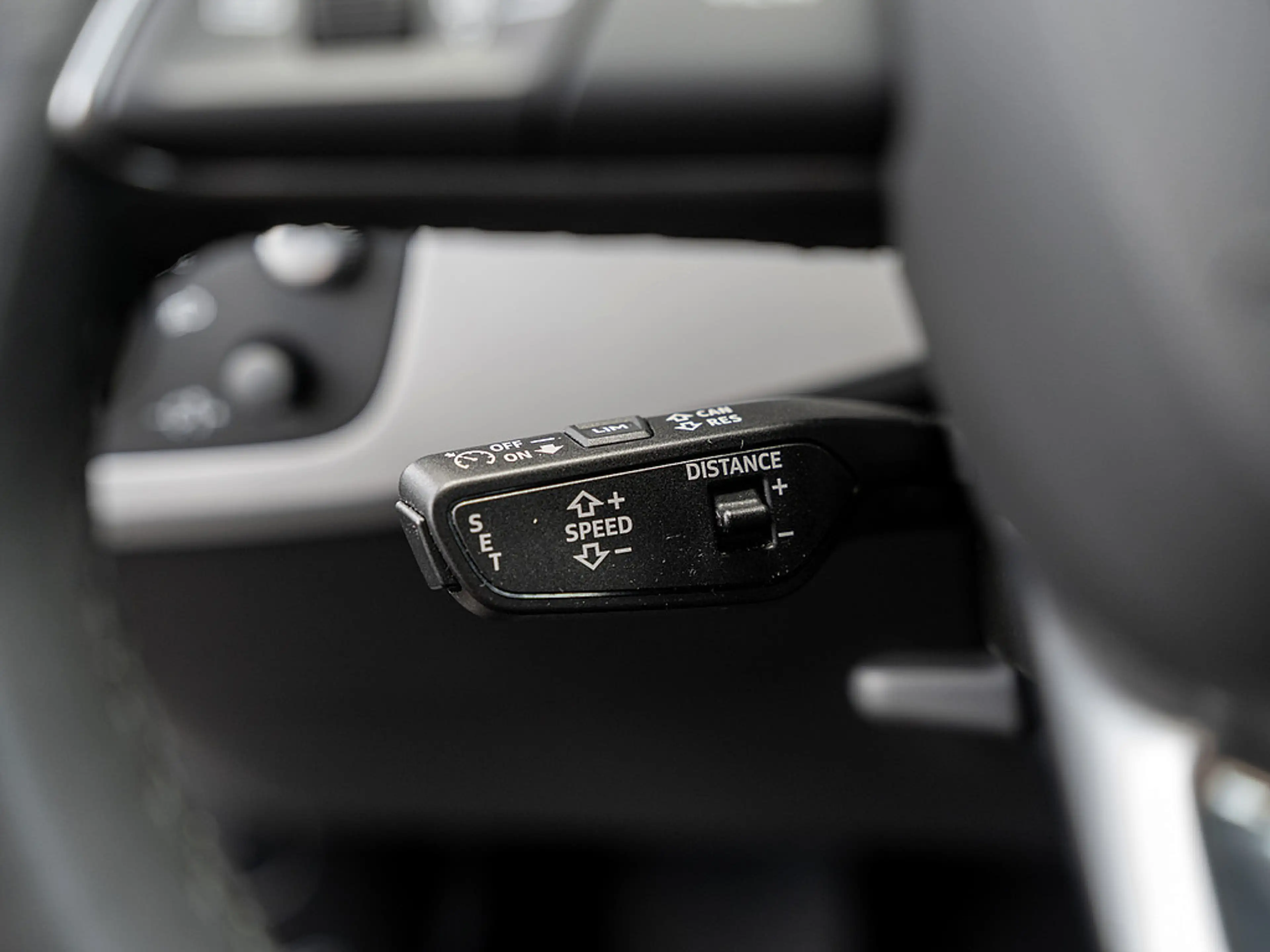 Audi A4 allroad 45 TFSI quattro AHK PANO KAM HUD — photo 13