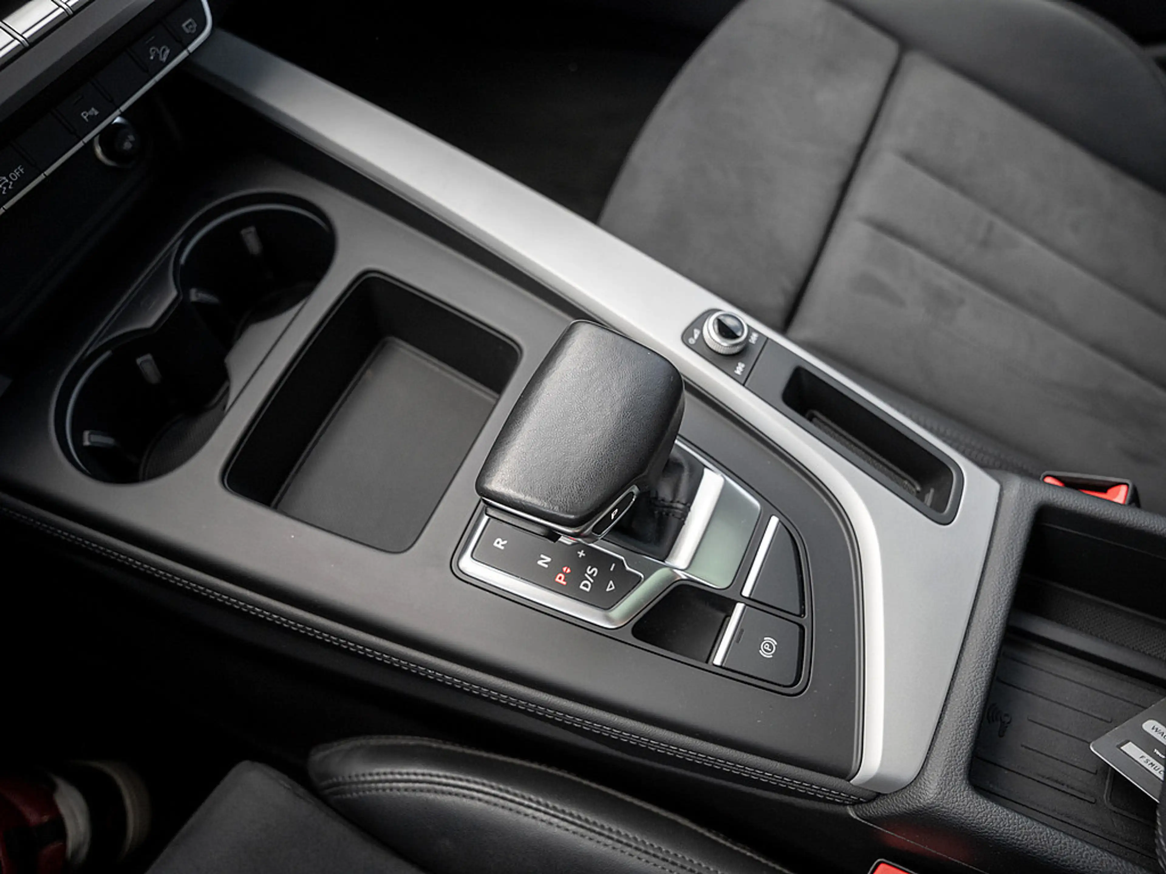 Audi A4 allroad 45 TFSI quattro AHK PANO KAM HUD — photo 10
