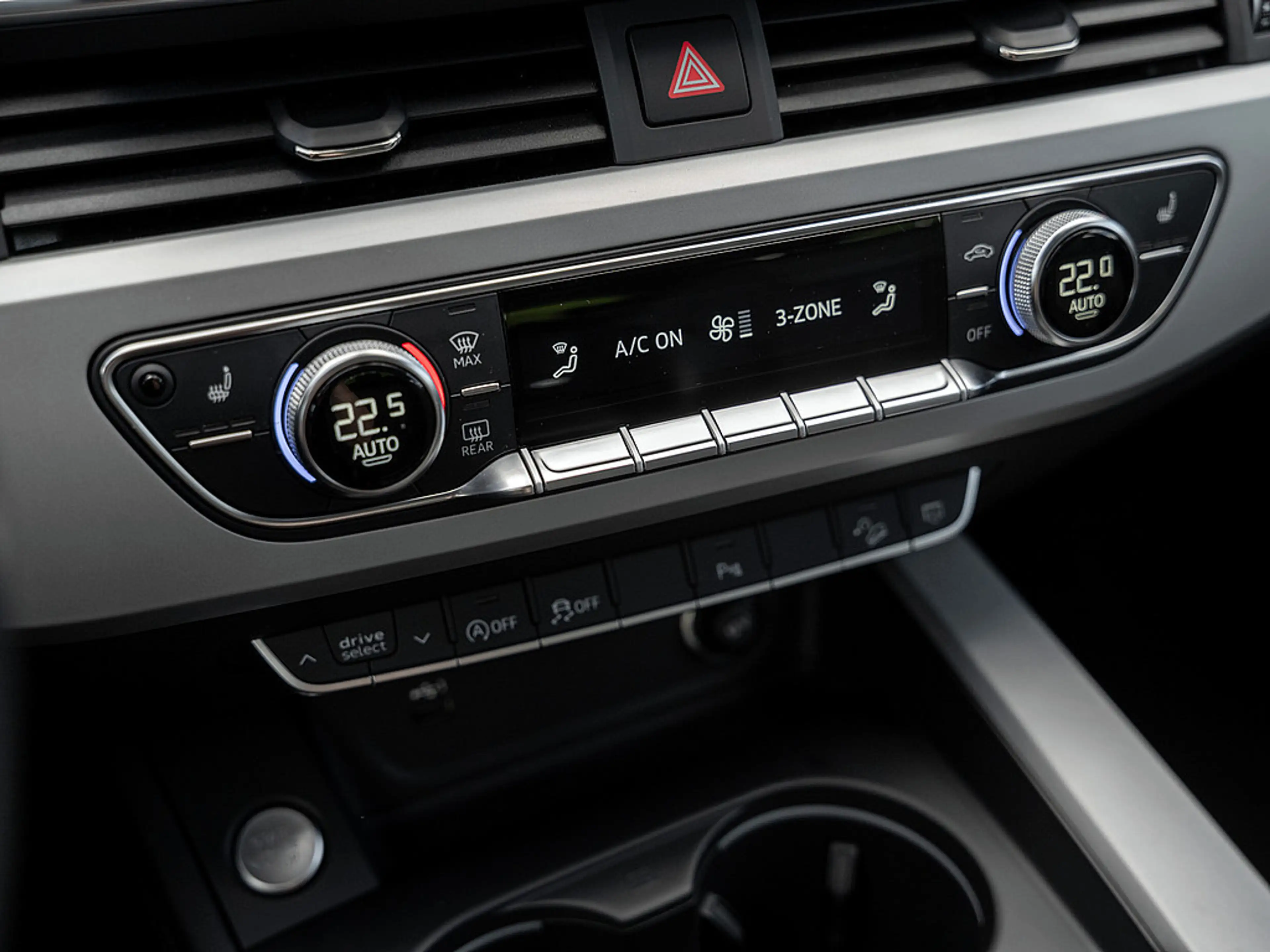 Audi A4 allroad 45 TFSI quattro AHK PANO KAM HUD — photo 9