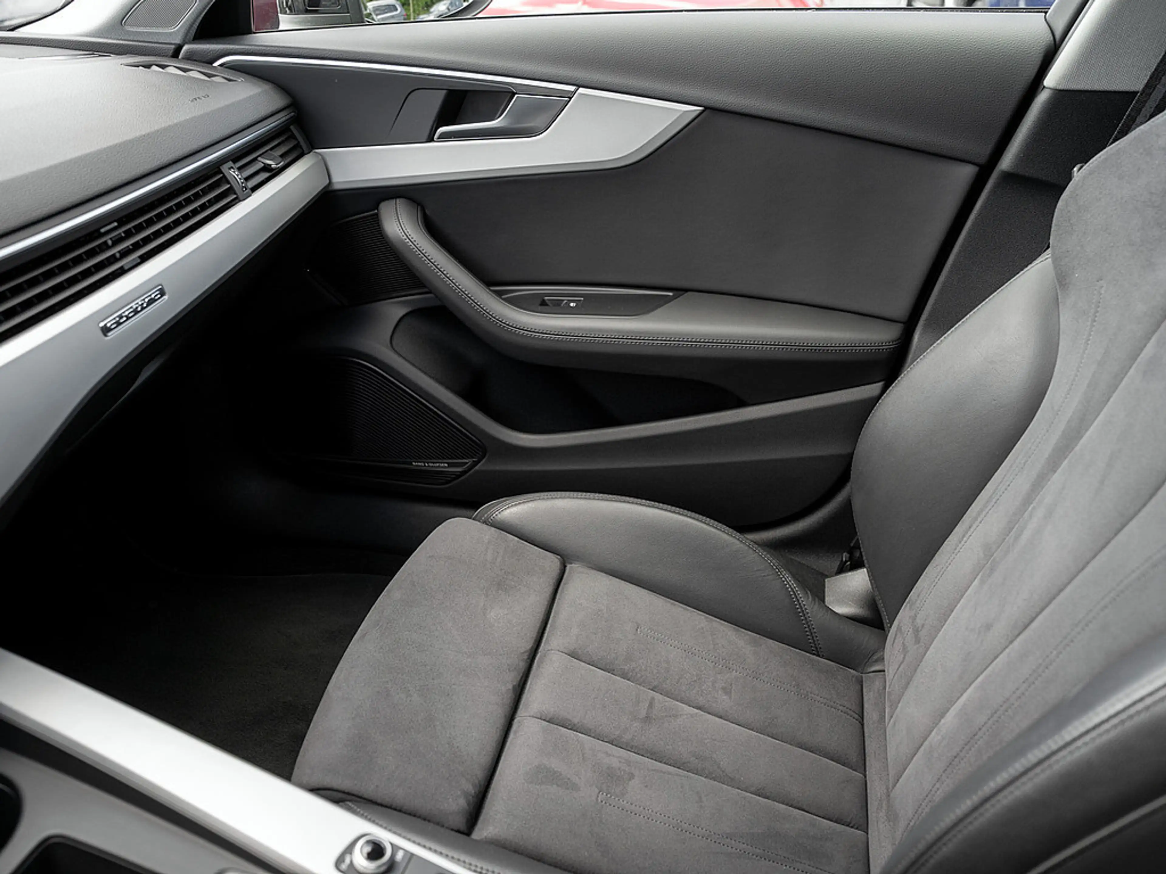 Audi A4 allroad 45 TFSI quattro AHK PANO KAM HUD — photo 11