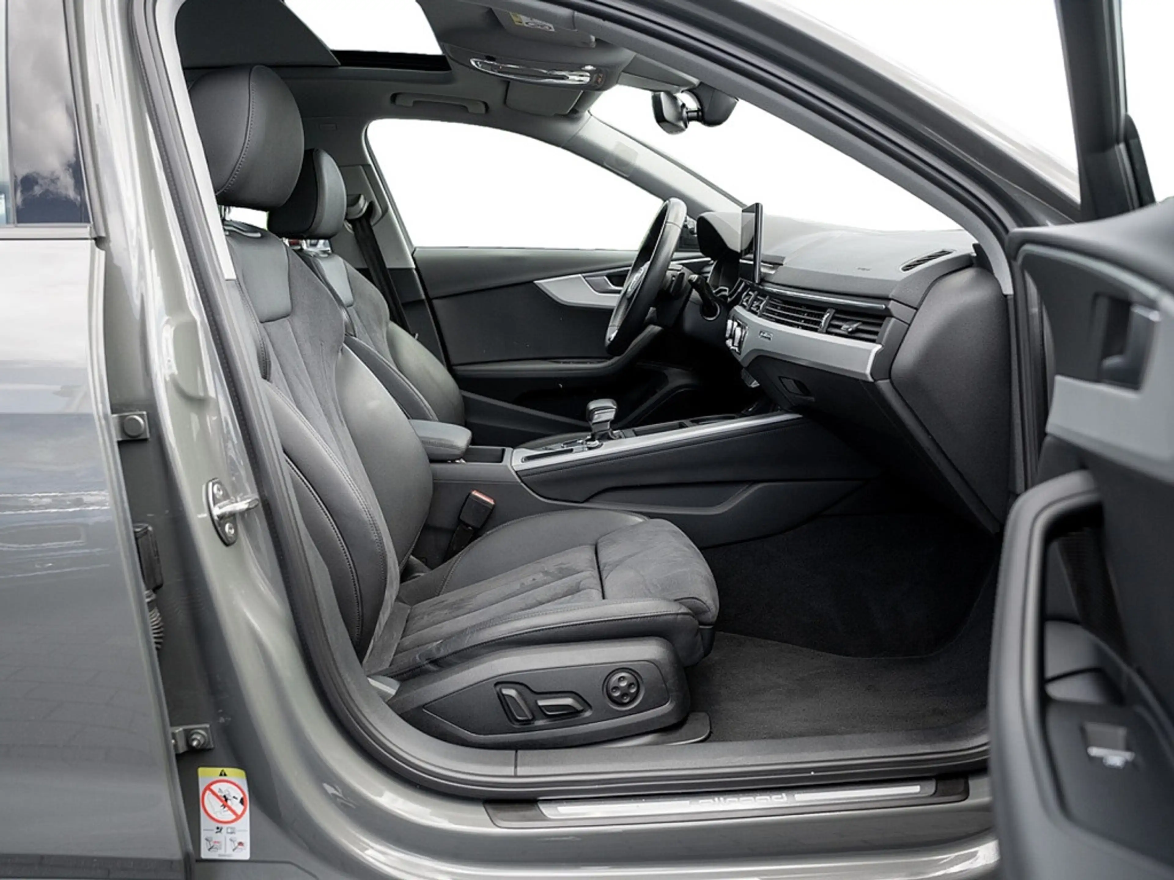Audi A4 allroad 45 TFSI quattro AHK PANO KAM HUD — photo 3