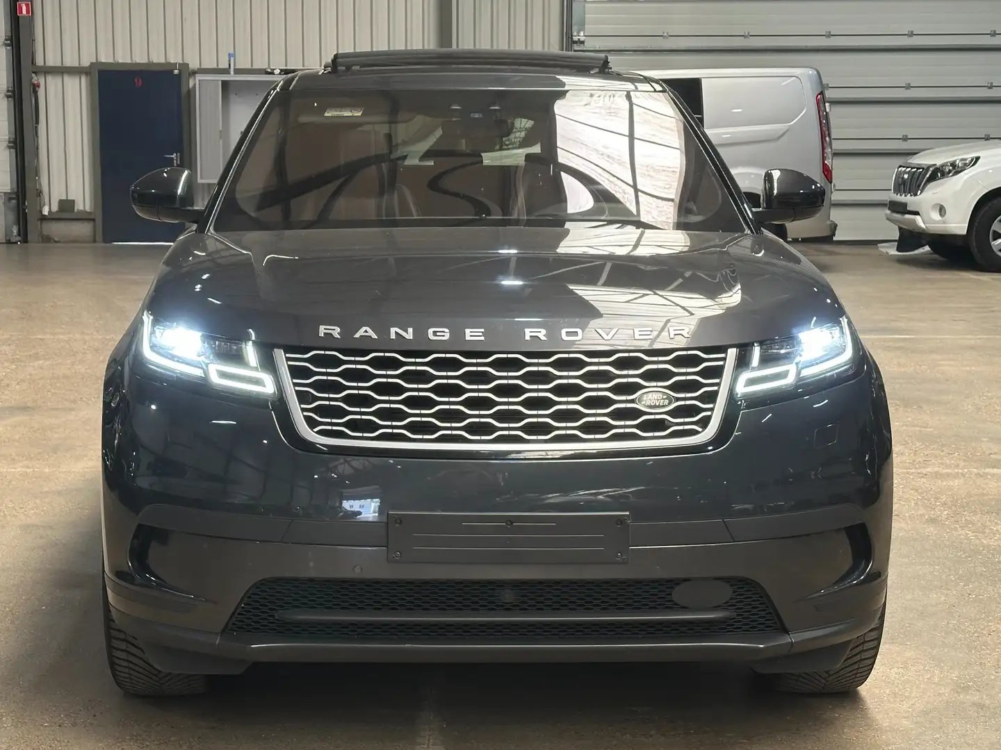 Land Rover Range Rover Velar 3.0 TD6 HSE (EU6b) Gris - 2