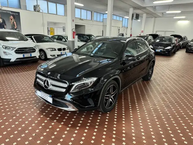 Mercedes-Benz GLA 200 GLA 200 CDI Automatic 4Matic Premium