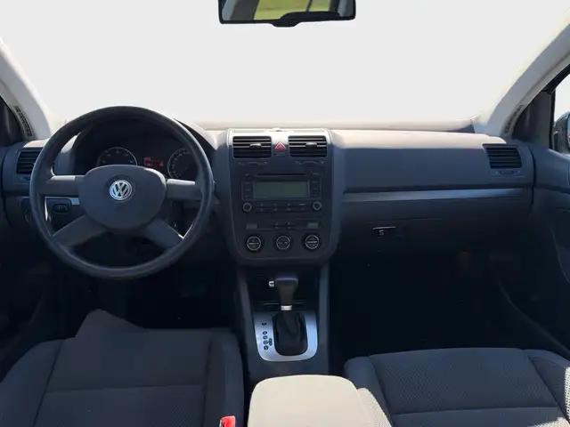 Volkswagen Golf view 12