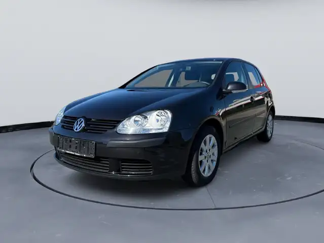 2004 Volkswagen Golf in Black for sale