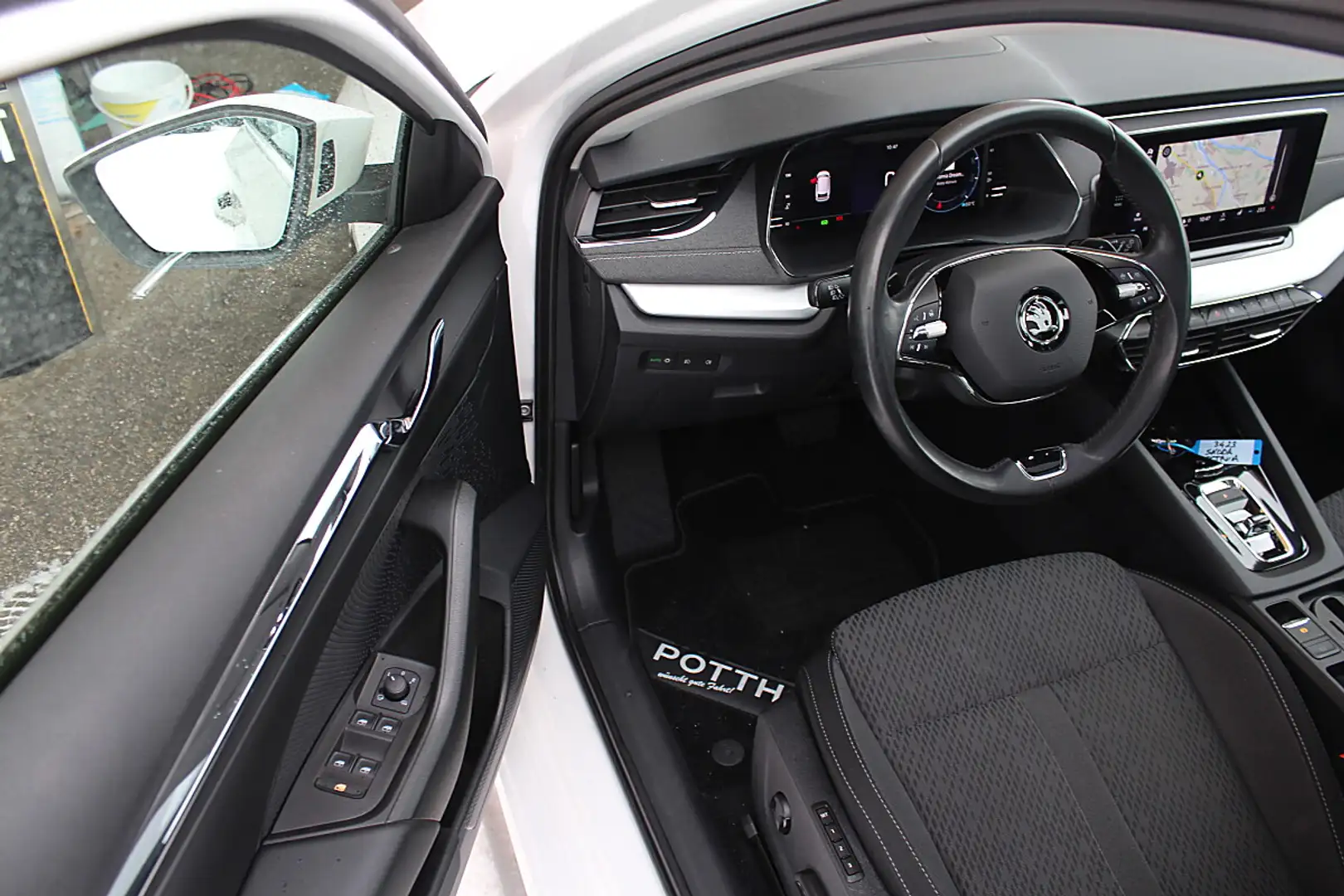 Skoda Octavia Combi 2,0 TDI Style AUT AHK Pano HEAD UP ACC Me... Weiß - 2