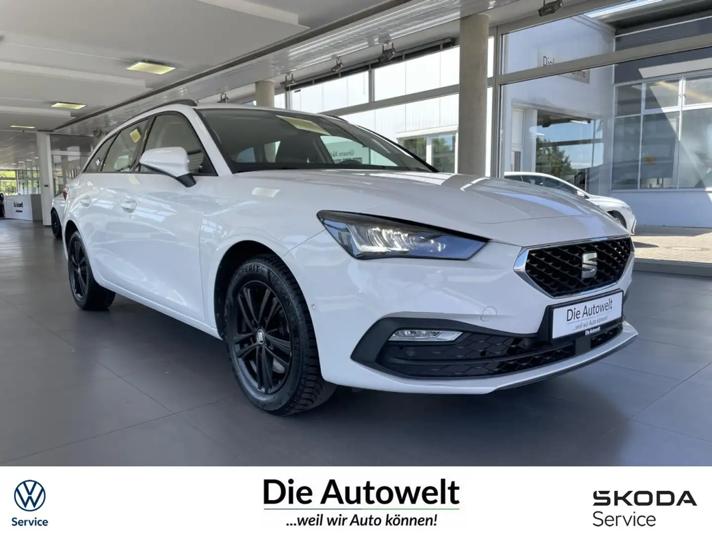 SEAT Leon ST 2,0 TDI DSG Style NAVI LED PDC ZV GRA BT Klima Weiß - 1