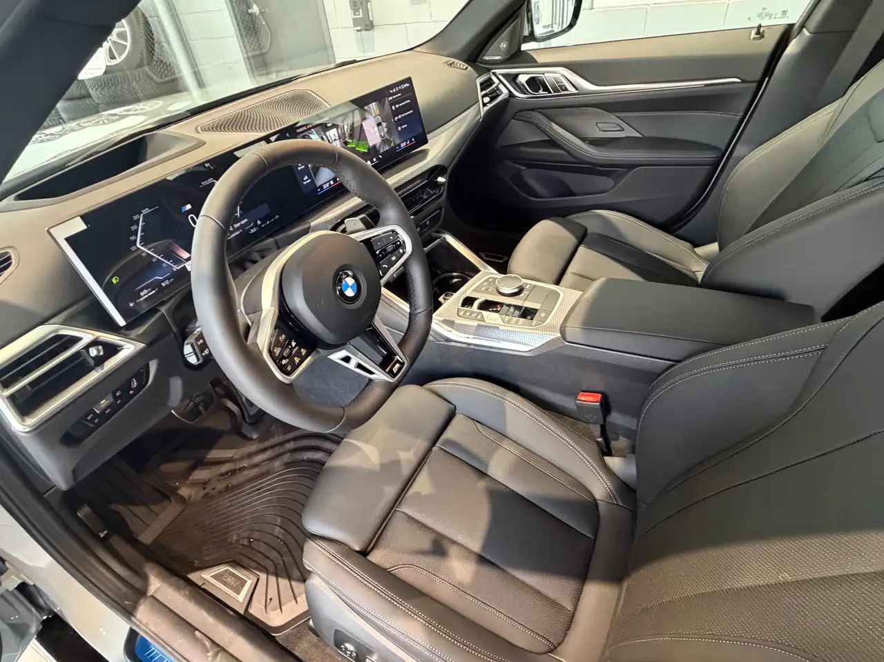 BMW 4 Series снимка BMW 4 Series
