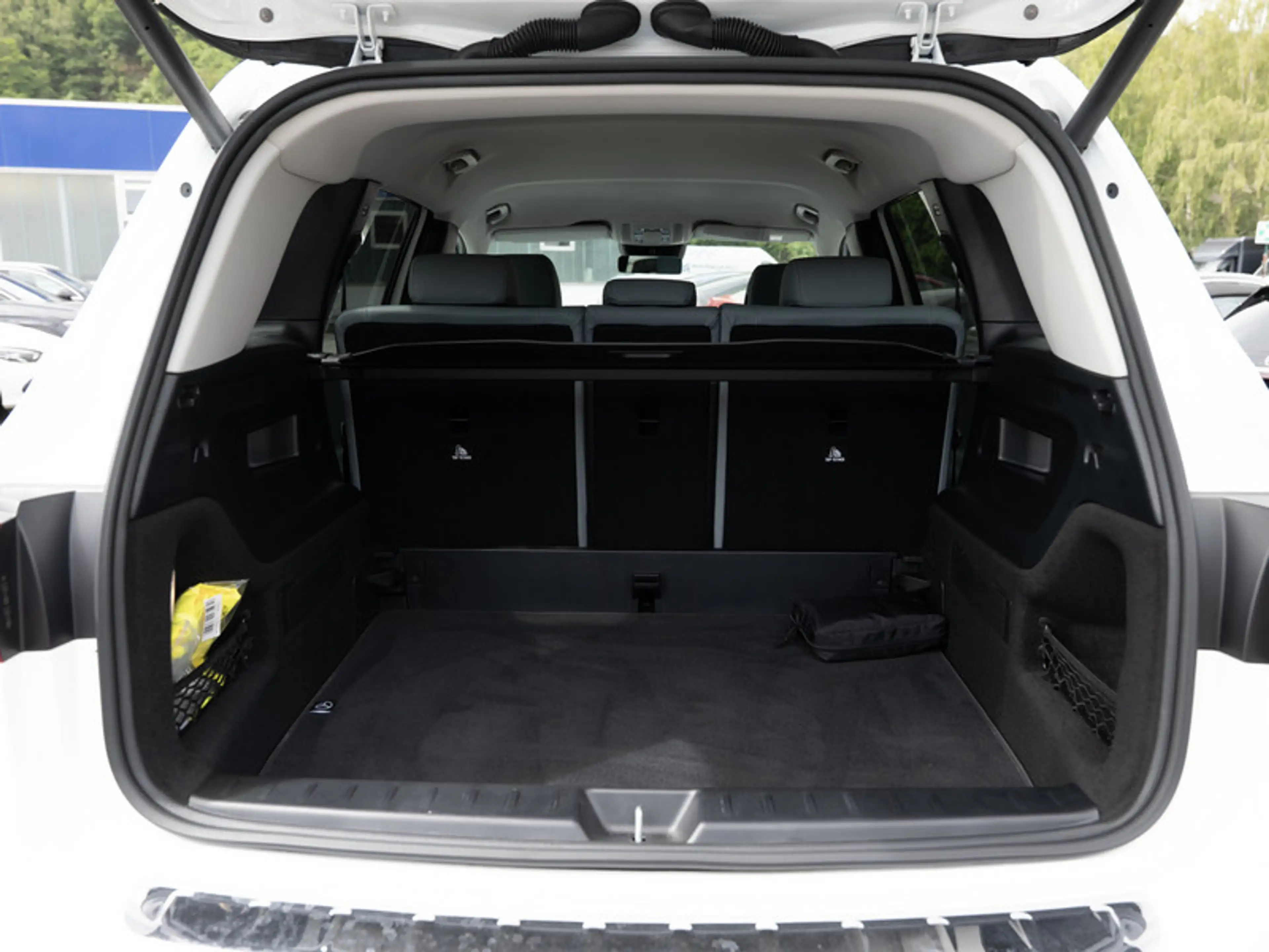 Mercedes-Benz GLB 250 4M Progressive/LED/360/Night/Distr/Keyl — photo 7