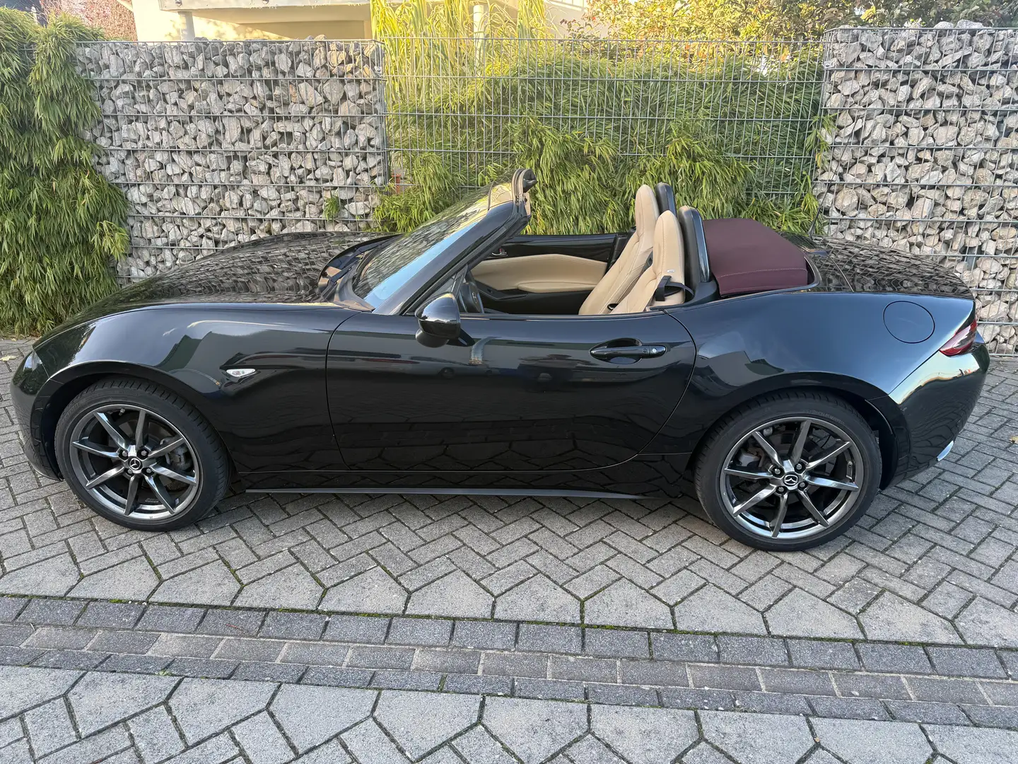Mazda MX-5 2.0 G-160 SAKURA , Bose, Leder, Navigation Schwarz - 2